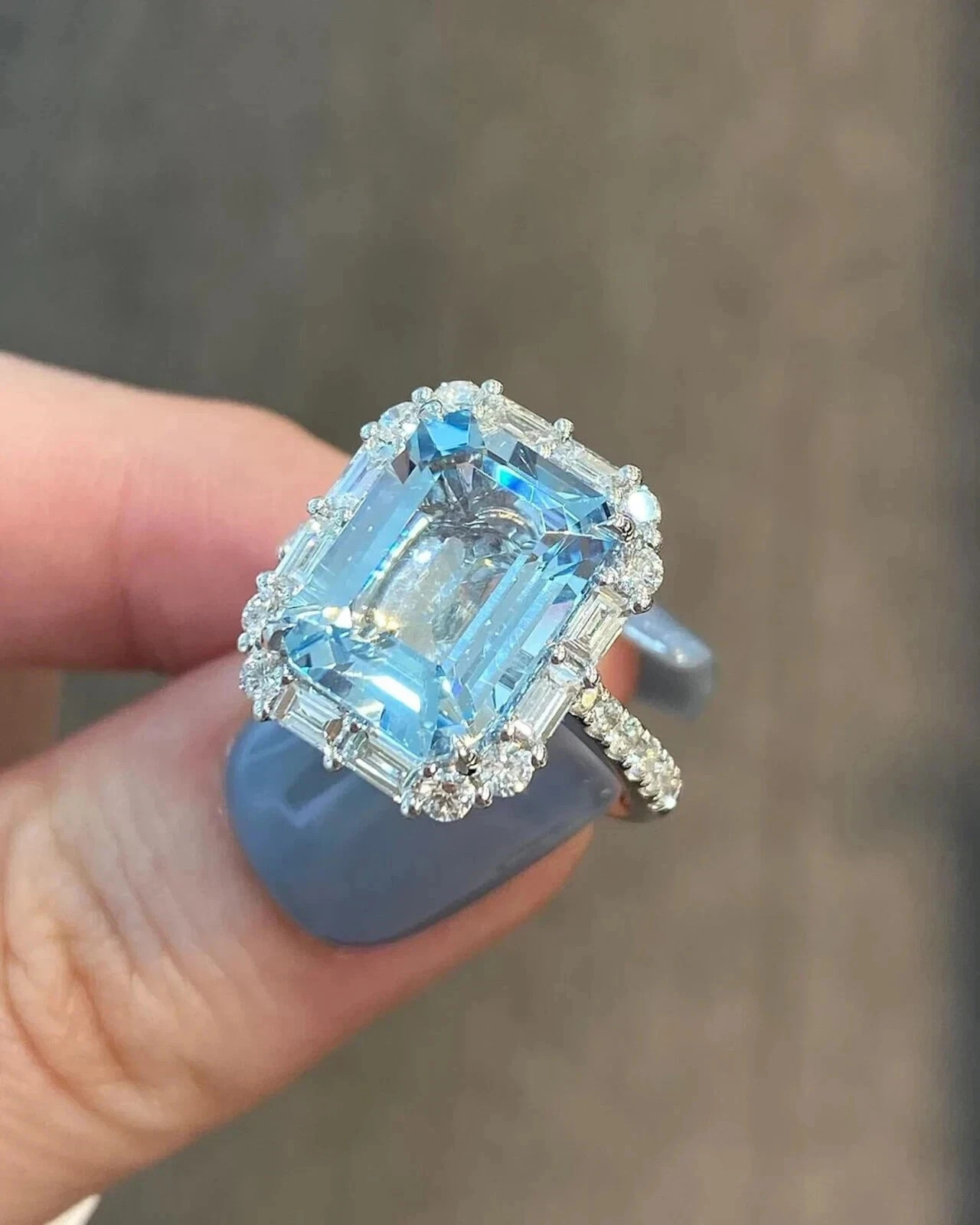 4.01 Ct Emerald Cut Natural Aquamarine Diamond Ring 14K Solid White Gold 4.01 Ct Emerald Cut Natural Aquamarine Diamond Ring 14K Solid White Gold