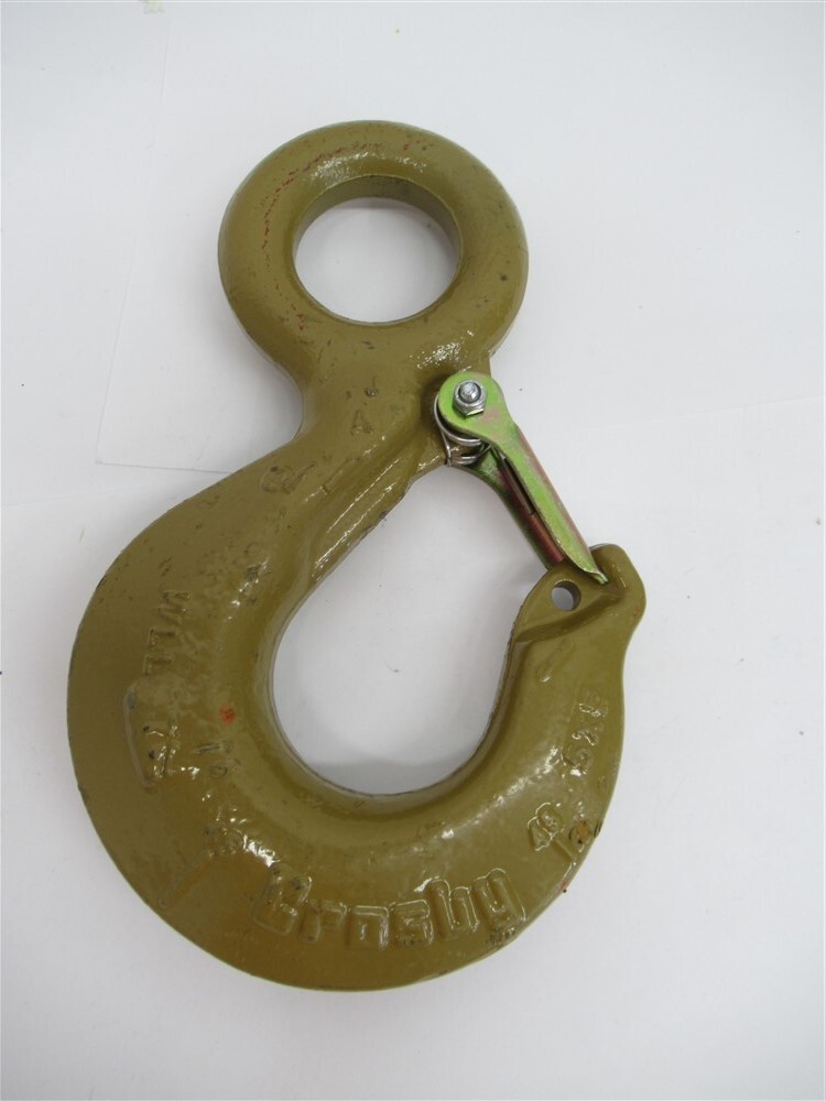 Crosby 1022435, L-320AN 7 Ton, Alloy Eye Hook w/ Latch
