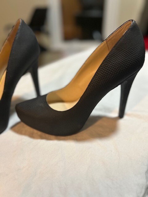 Jessica Simpson Black Textured High Heel Pumps Size 10 Jessica Simpson Black Textured High Heel Pumps Size 10