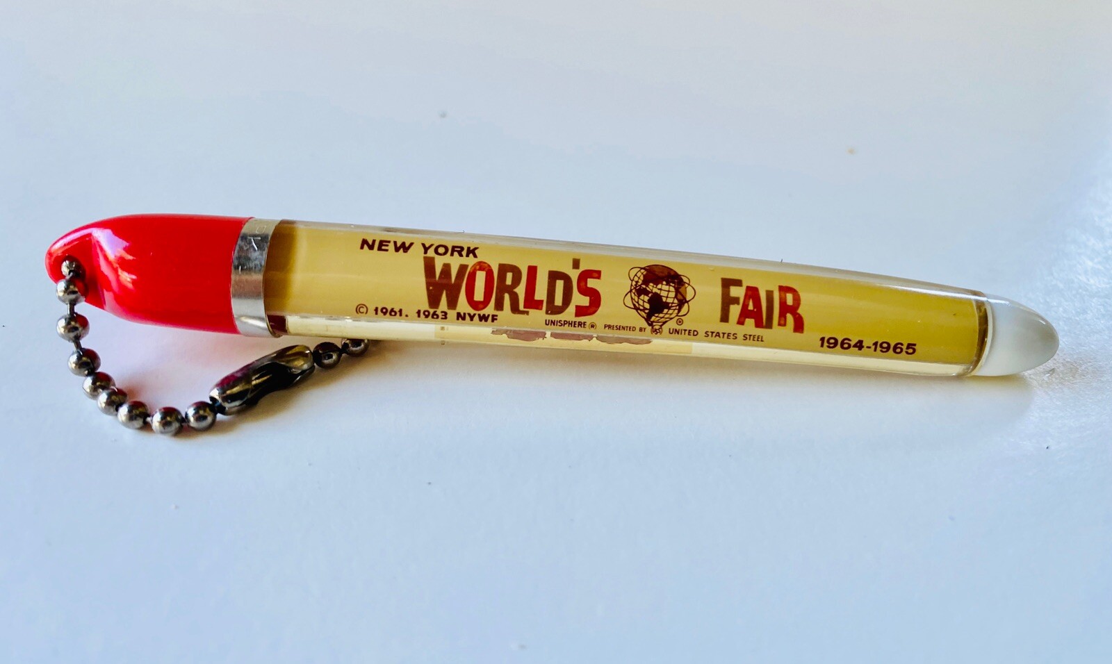 Vintage NEW YORK WORLDS FAIR 1964 - 1965 Souvenir KEY CHAIN UNISPHERE USA