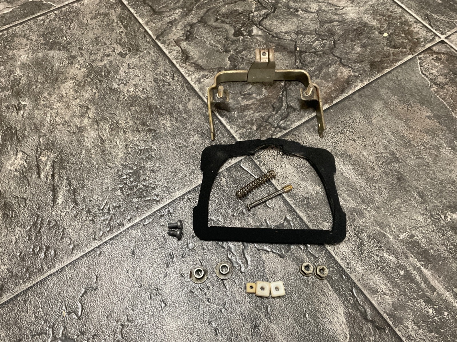 1985 HONDA ATC 250R/ATC 250SX  HEADLIGHT SETTING RING & FASTENERS HONDA OEM