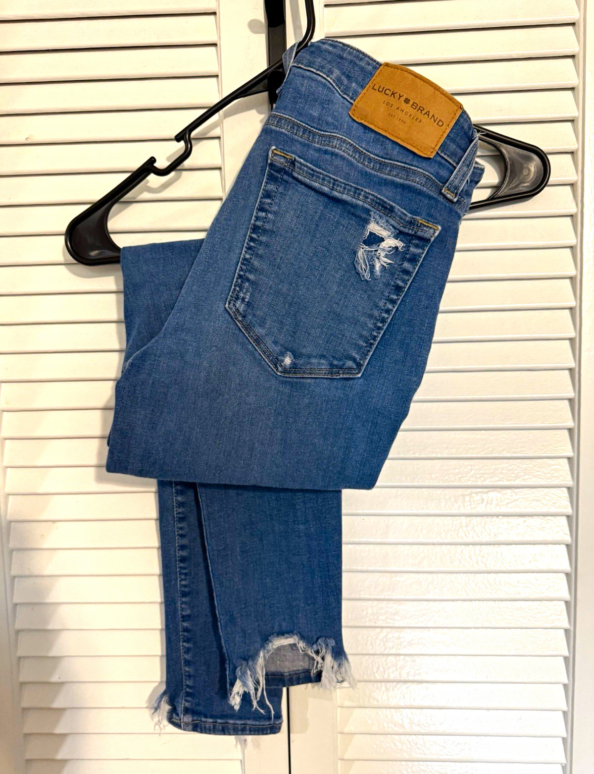Lucky Brand Women’s Skinny Jeans Blue Medium Wash Distressed Stretch Denim