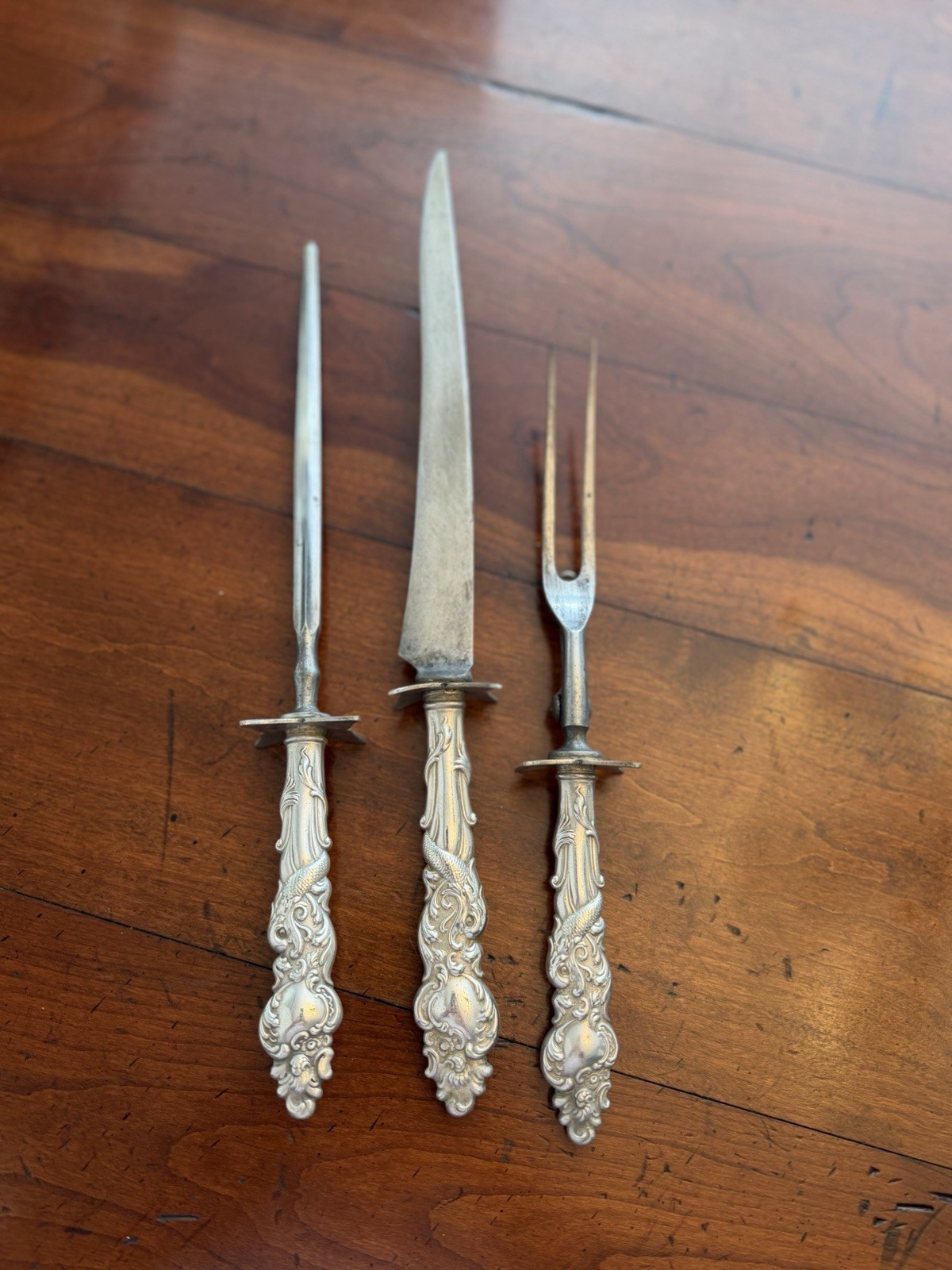 1847 Antique 3 Piece Carving Set Columbia by International Silver Ornate