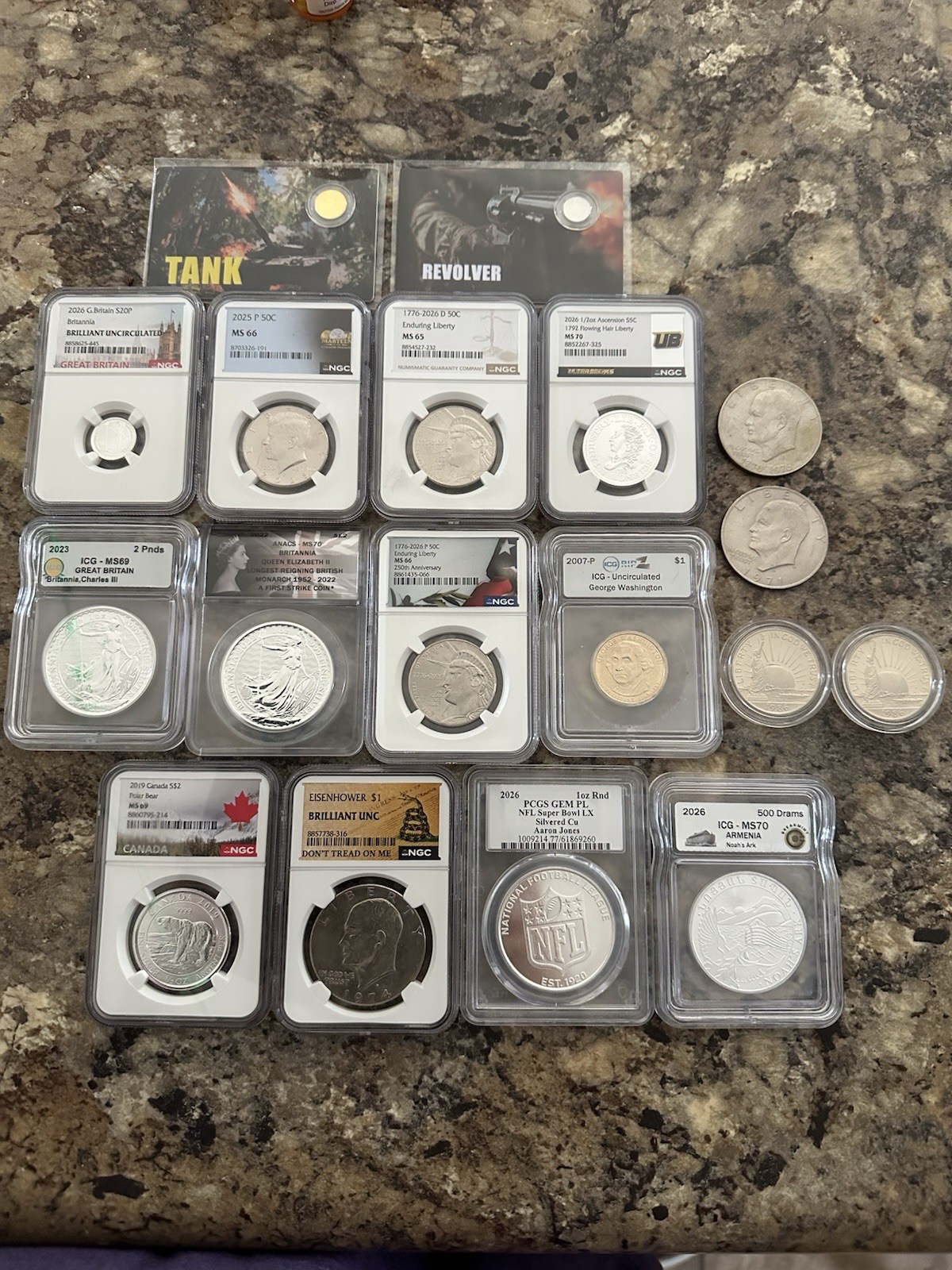 Lot Of Silver, Approximately 7 oz/gold/platinum. SEE PIC FOR DETAILS Lot Of Silver, Approximately 7 oz/gold/platinum. SEE PIC FOR DETAILS
