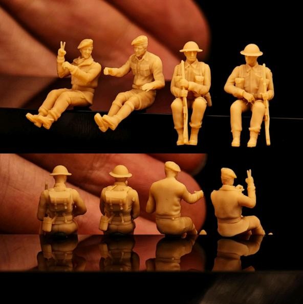 1/48 1/72 1/87 1/144 British military driver & passenger 4Pcs Soldier 3d Printed