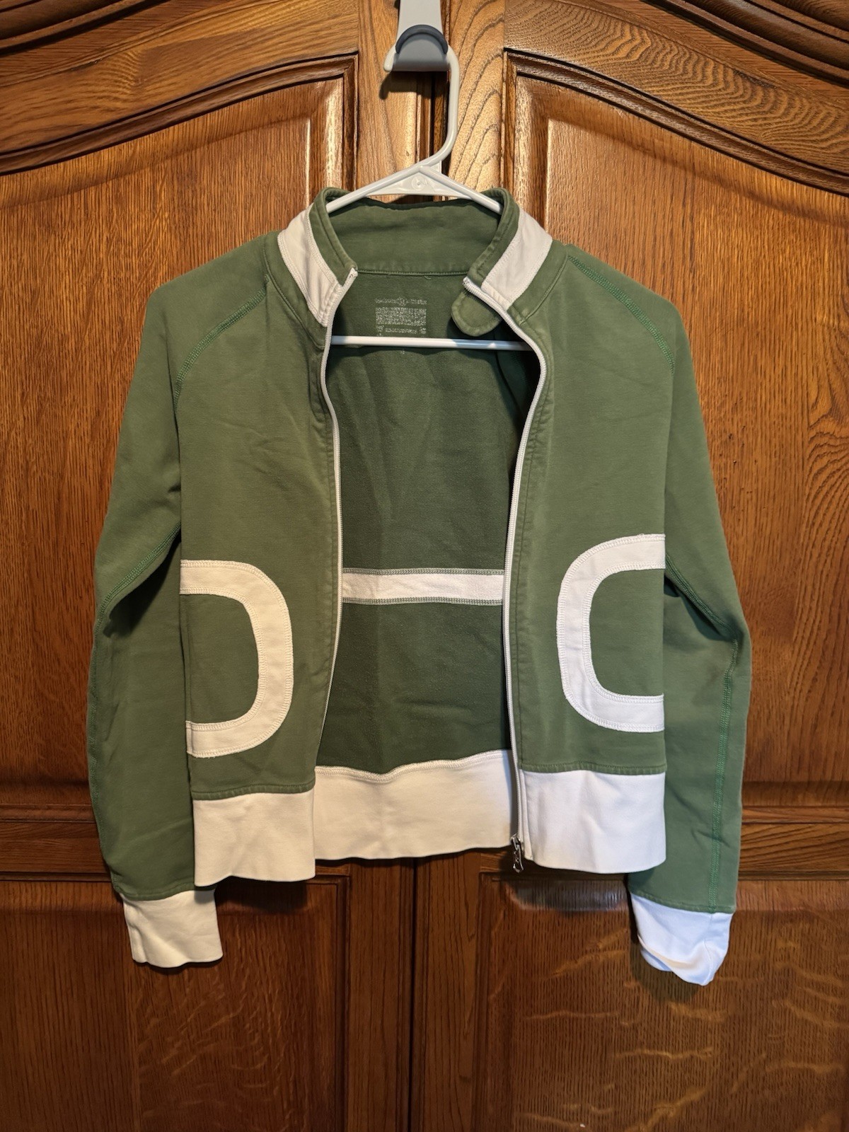 RARE Vintage UNWORN OG Lululemon Jacket, Size 4, No Longer Made