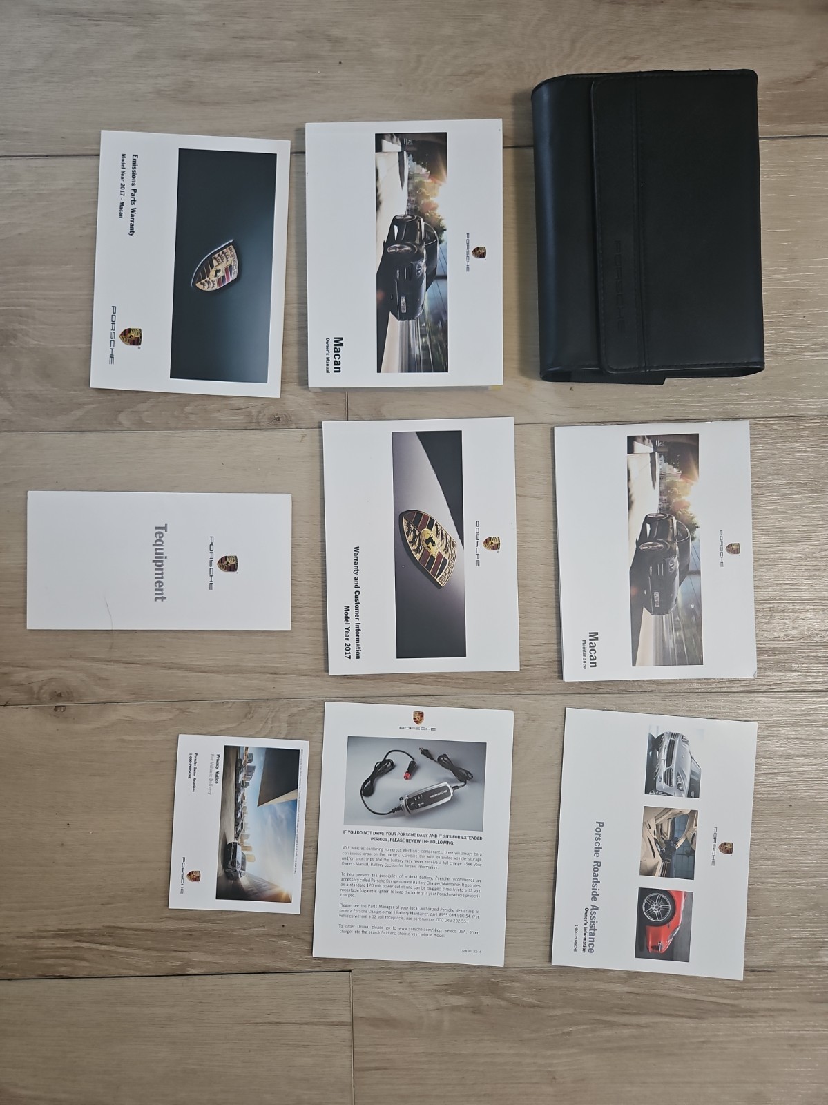 2017 PORSCHE MACAN OWNERS MANUAL USER GUIDE BOOK SET With Case 2017 PORSCHE MACAN OWNERS MANUAL USER GUIDE BOOK SET With Case