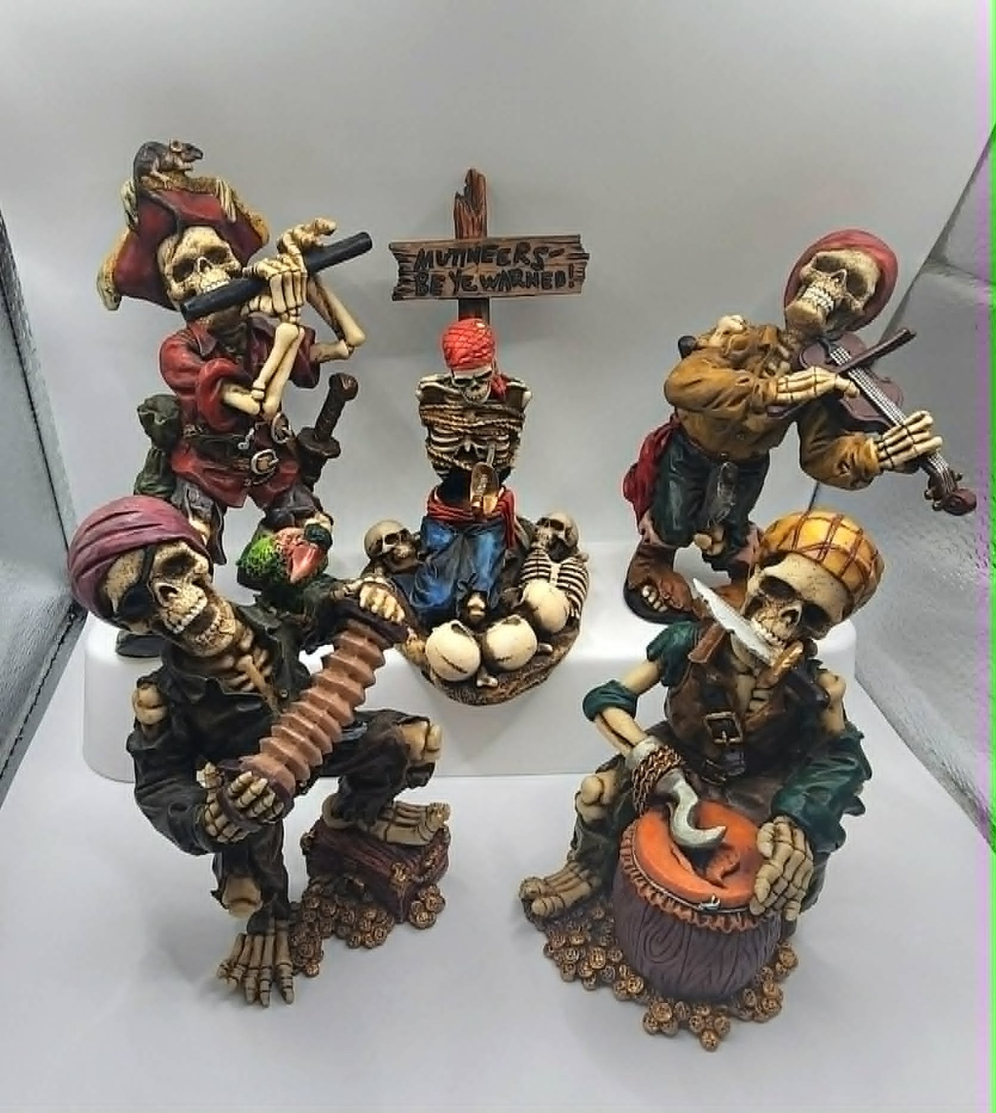DisneyWorld POTC Vintage 1998 Summit Collection Pirate Musician Figurines