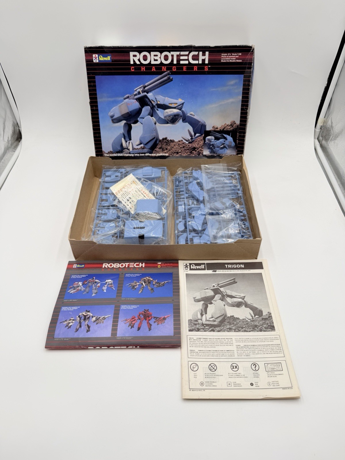 Revell Trigon Robotech Changers 1/48 Sealed Parts Complete Open Box Vintage 1985 Revell Trigon Robotech Changers 1/48 Sealed Parts Complete Open Box Vintage 1985
