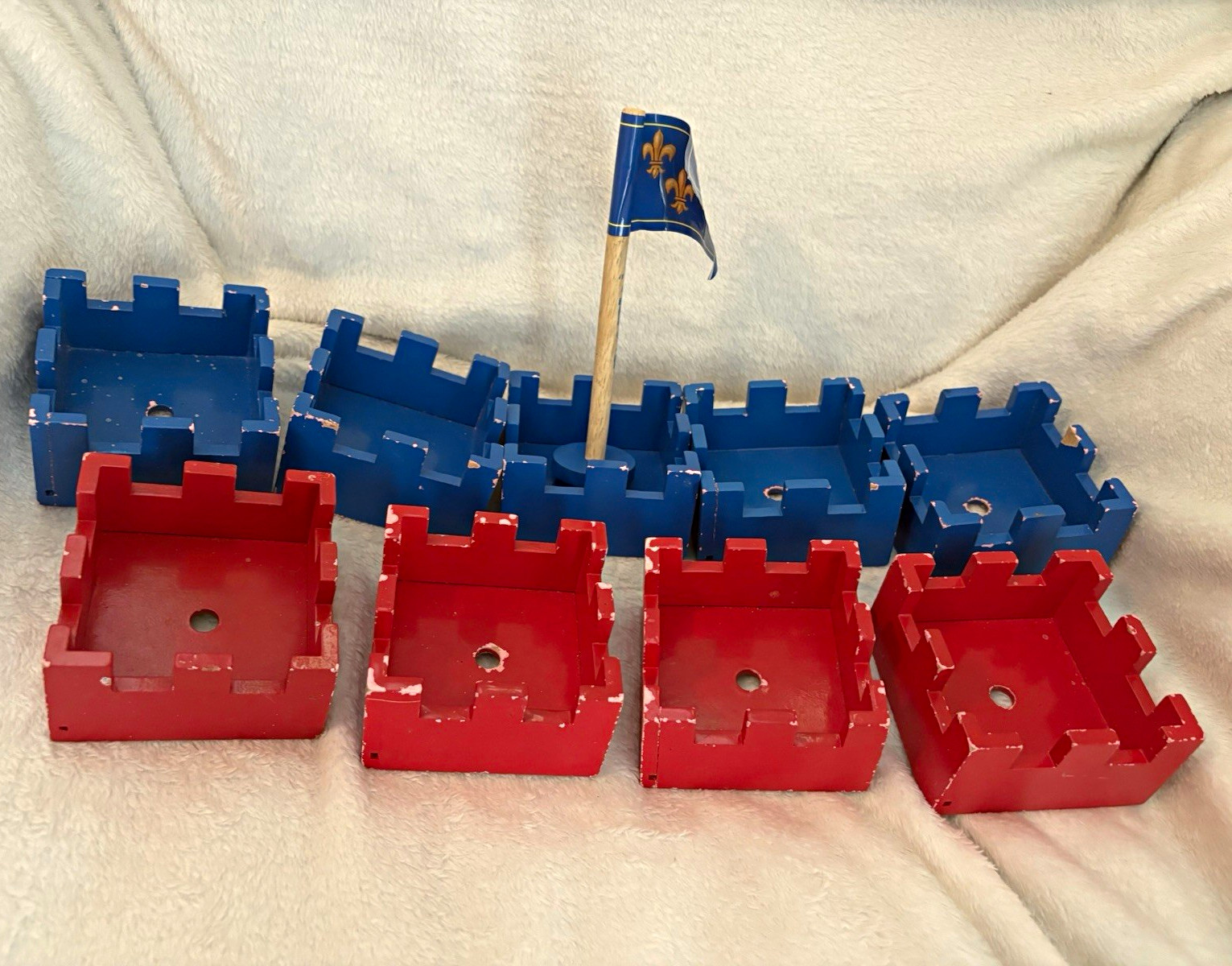 Vintage Le Toy Van Plastic Castle Fort Play Set Pieces Red Blue Walls w/ Flag