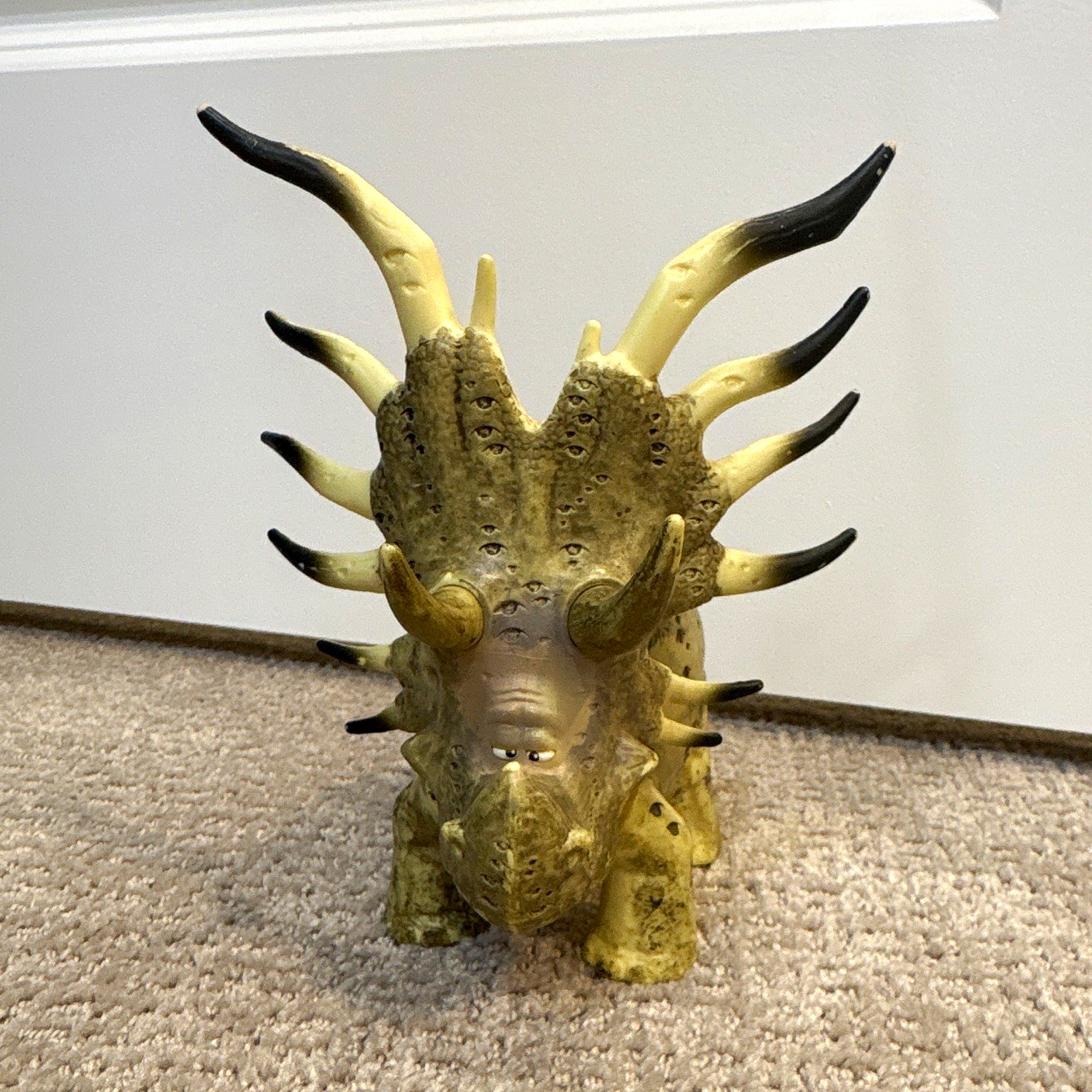 Triceratops Dinosaur Toy Figure Brown & Tan Spiked Triceratops Dinosaur Figure