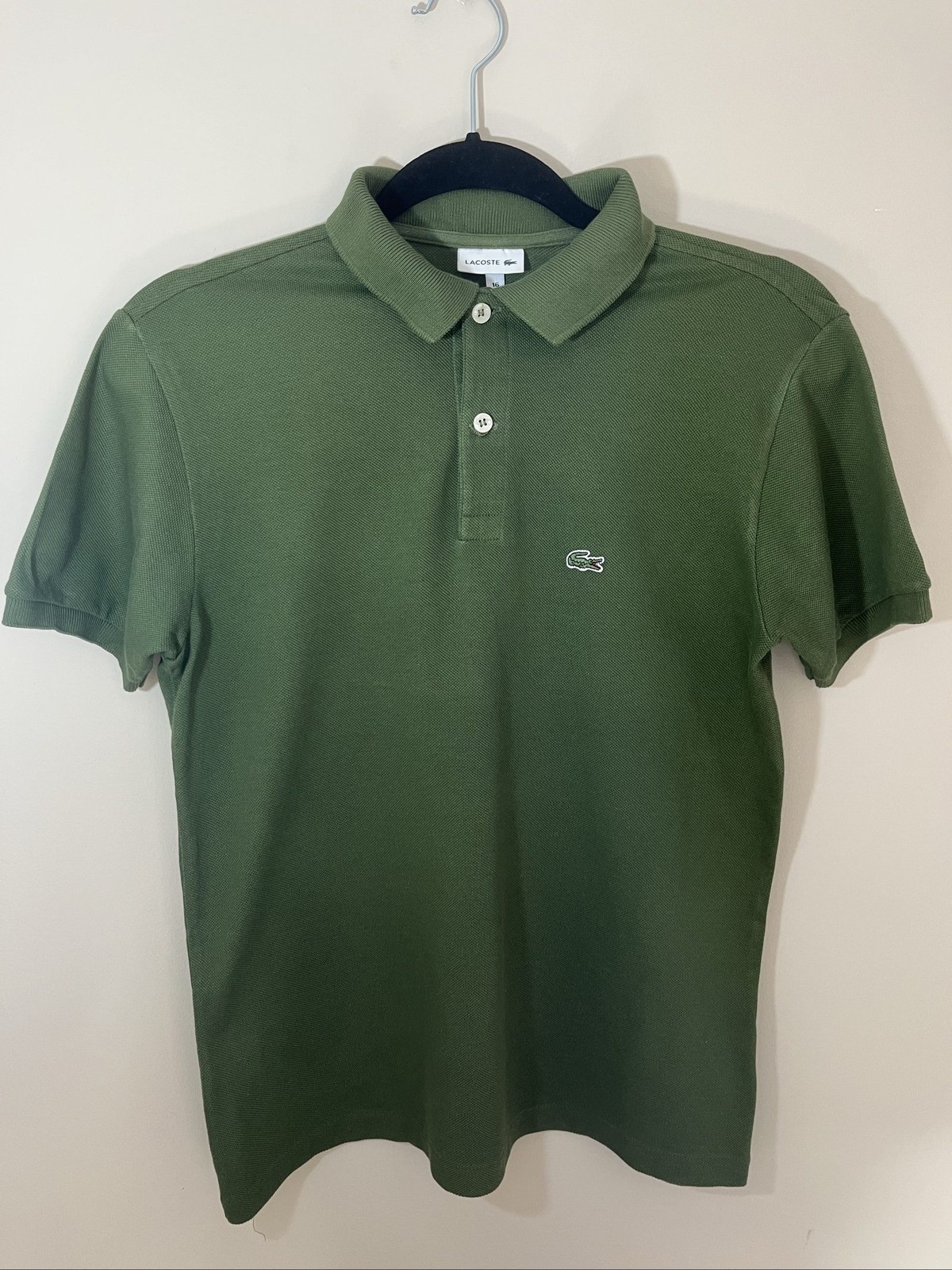Lacoste woman’s Green Classic Pique Polo Shirt Size 16 Lacoste woman’s Green Classic Pique Polo Shirt Size 16
