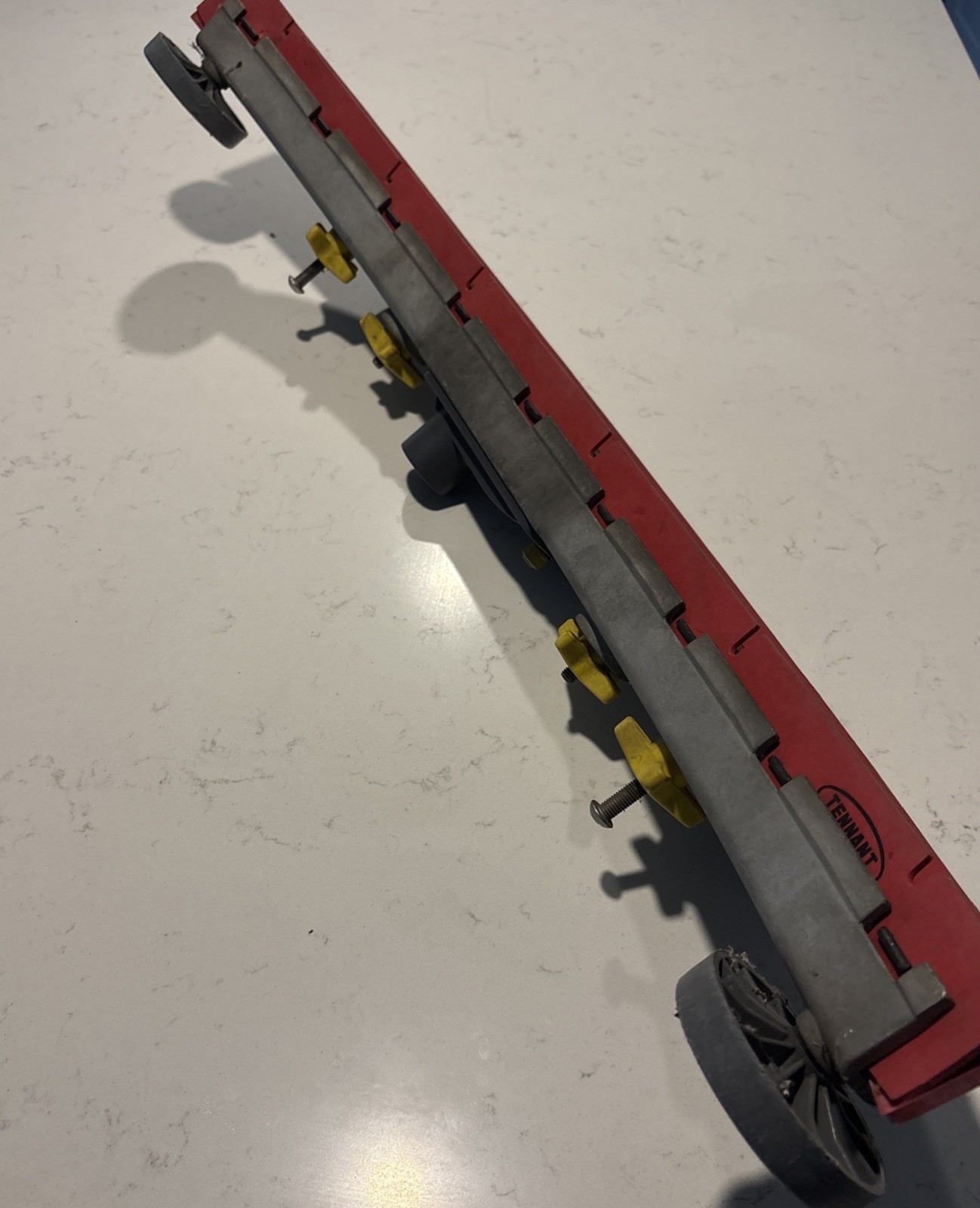 Tennant 4026477 Squeegee Assembly 20” 500mm (9014172) T300 Tennant 4026477 Squeegee Assembly 20” 500mm (9014172) T300