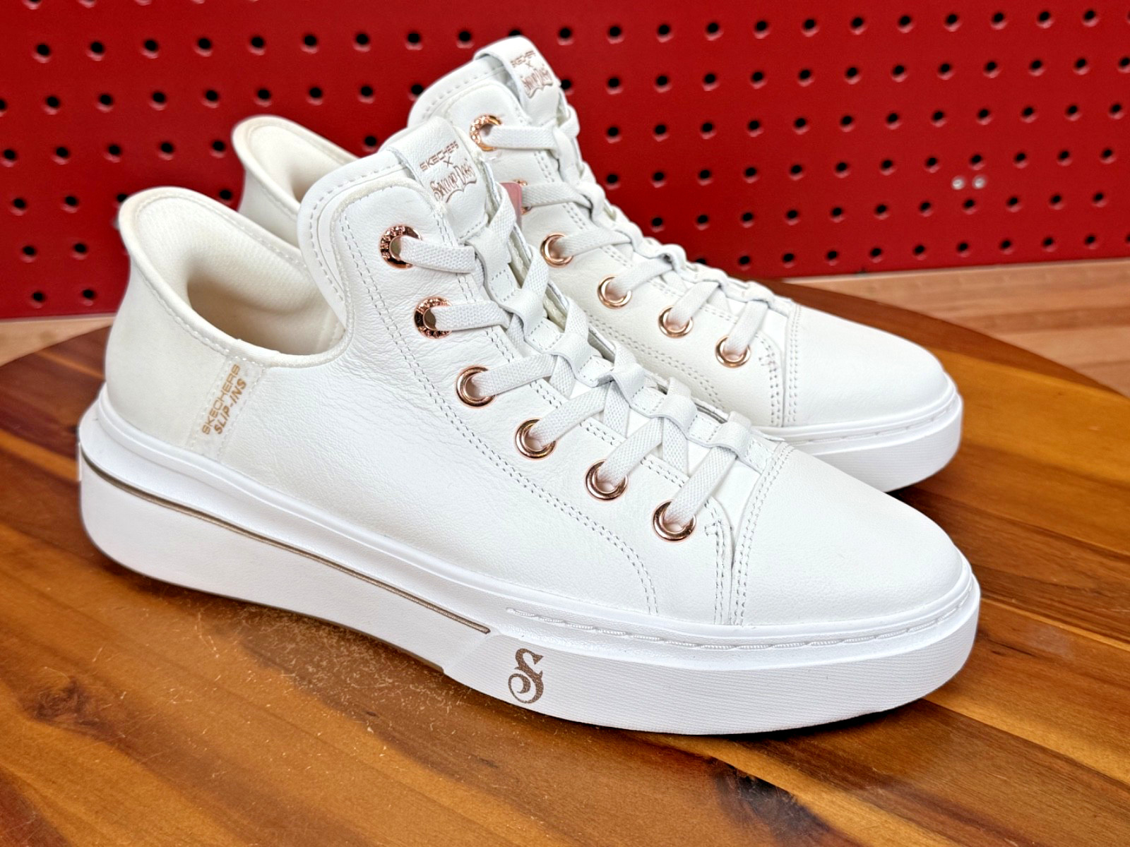 Skechers X Snoop Dogg Slip Ins Womens White Sneakers Leather Walking Shoes Skechers X Snoop Dogg Slip Ins Womens White Sneakers Leather Walking Shoes