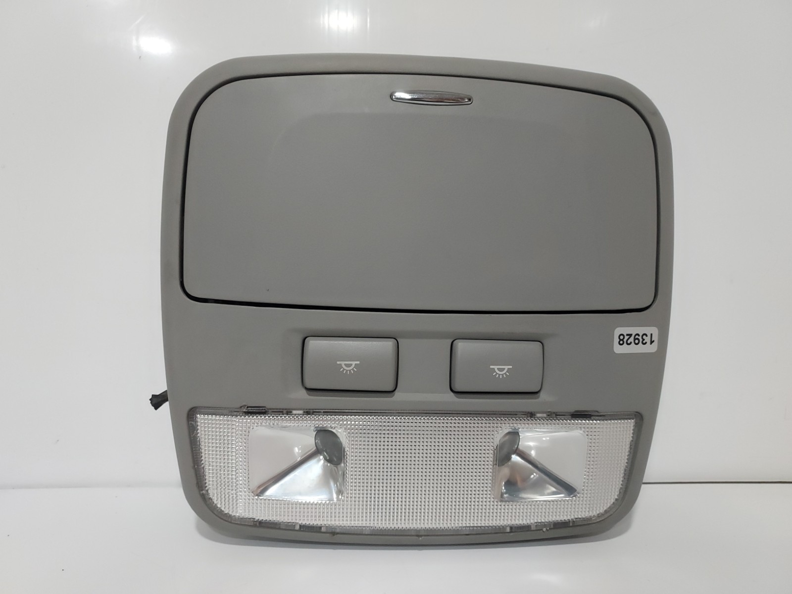 2001-2006 Hyundai Santa Fe Overhead Console Storage Dome Light OEM GRAY 2001-2006 Hyundai Santa Fe Overhead Console Storage Dome Light OEM GRAY