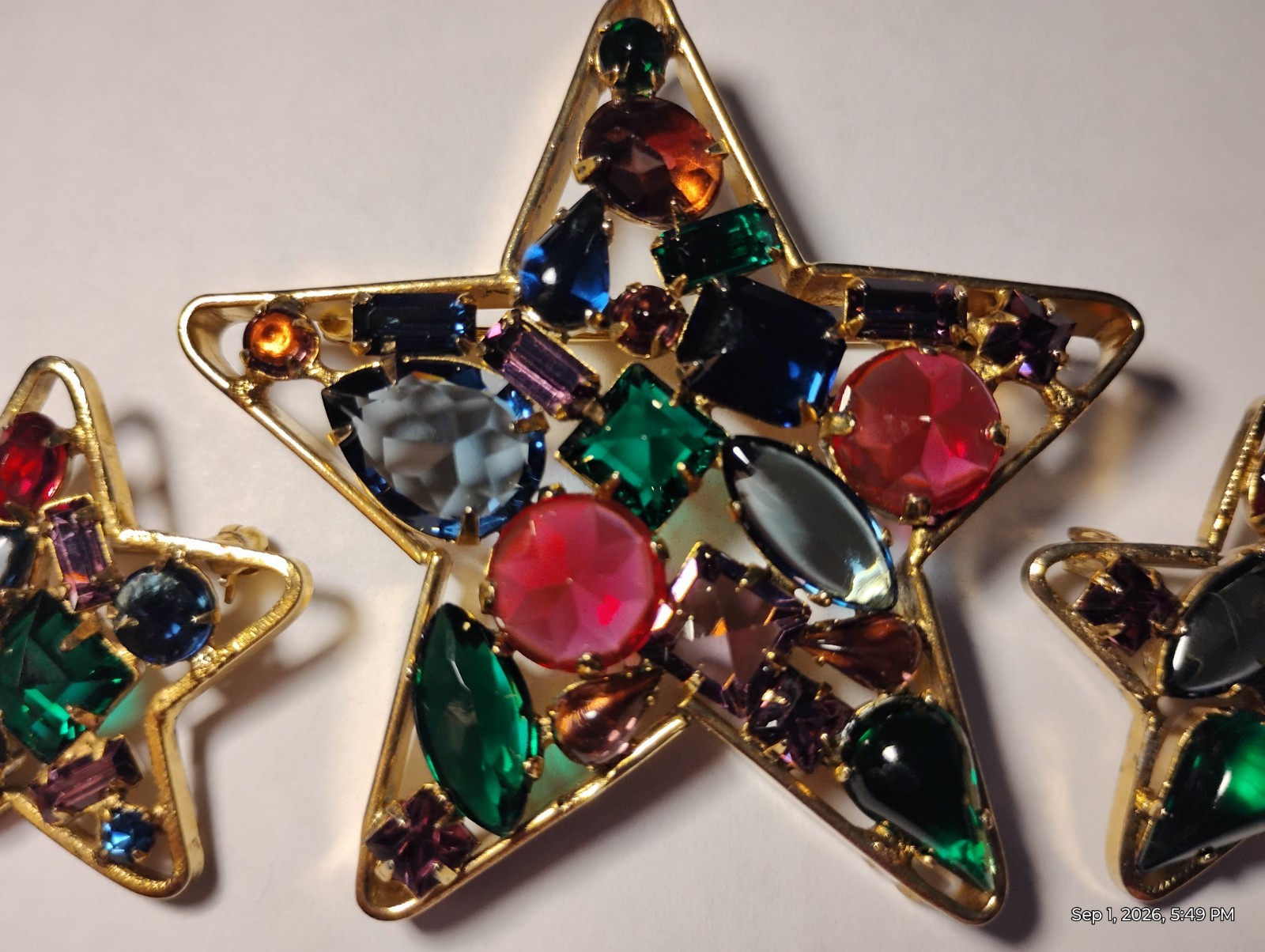Rare Schreiner 3 Piece Star Brooch and Matchintg Lapel Pins