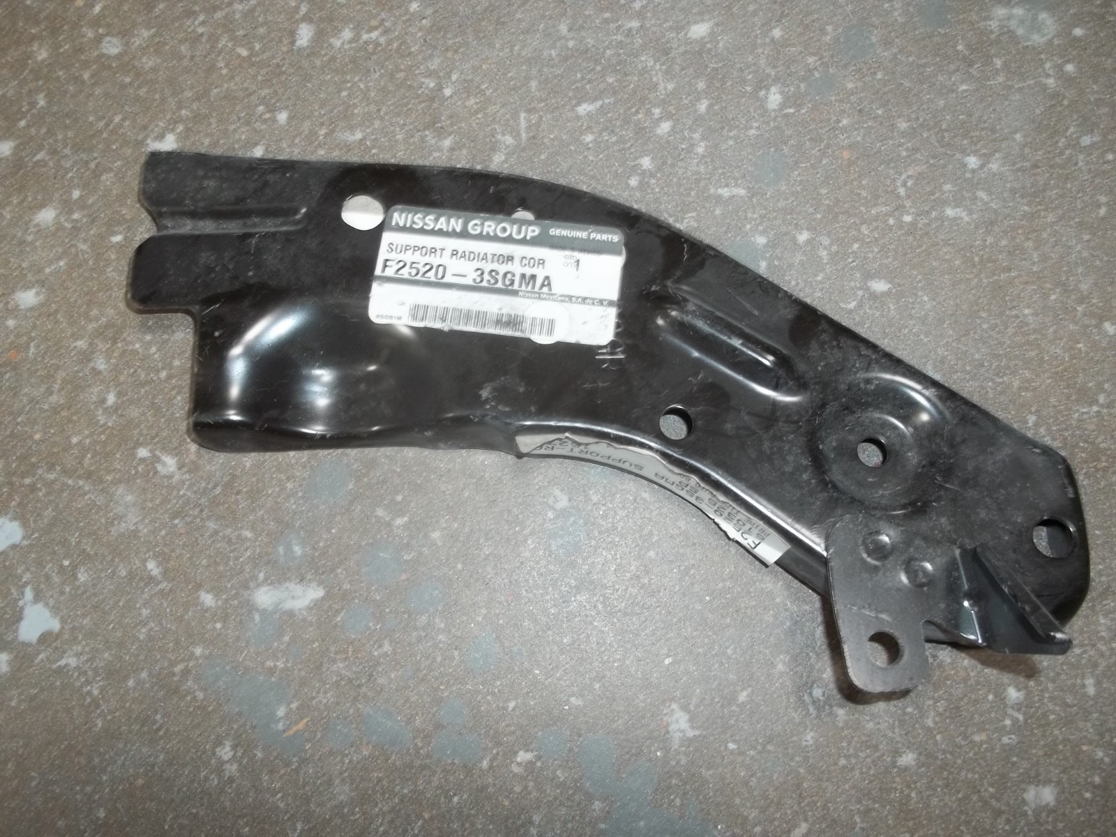 NEW OEM Nissan 2013-2019 Sentra Radiator Side Support Bracket Panel F2520-3SGMA NEW OEM Nissan 2013-2019 Sentra Radiator Side Support Bracket Panel F2520-3SGMA
