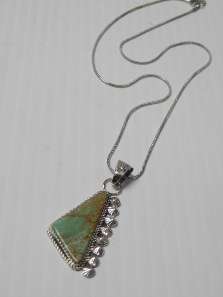 VINTAGE NAVAJO INDIAN STERLING SILVER TURQUOISE PENDANT NECKLACE + FREE CHAIN