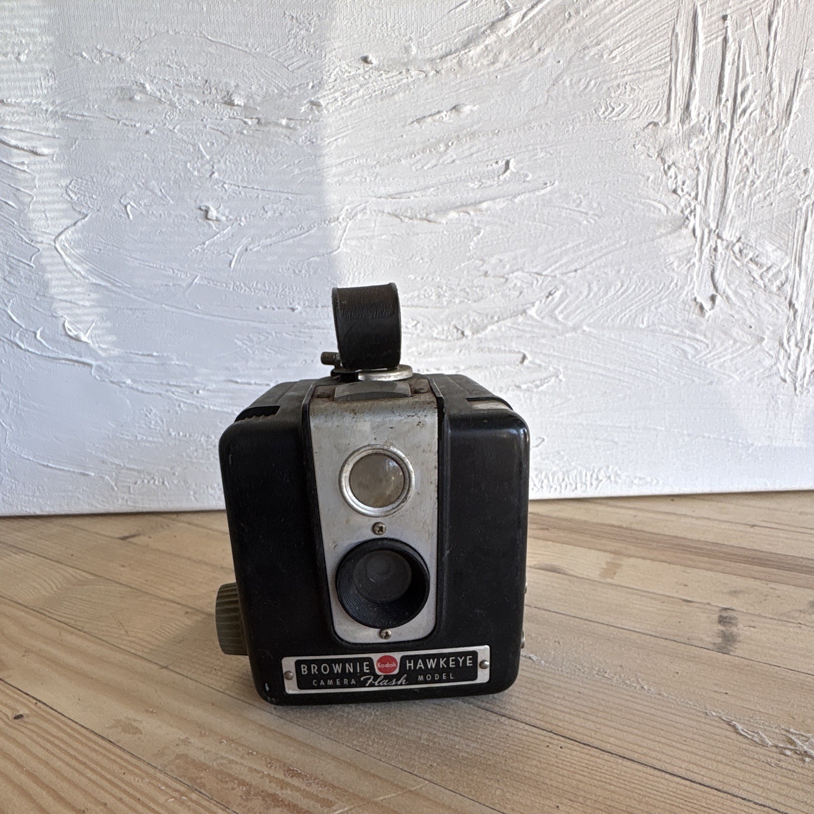 Vintage Kodak Brownie Hawkeye Flash Model Camera – 620 Film – Tested Shutter