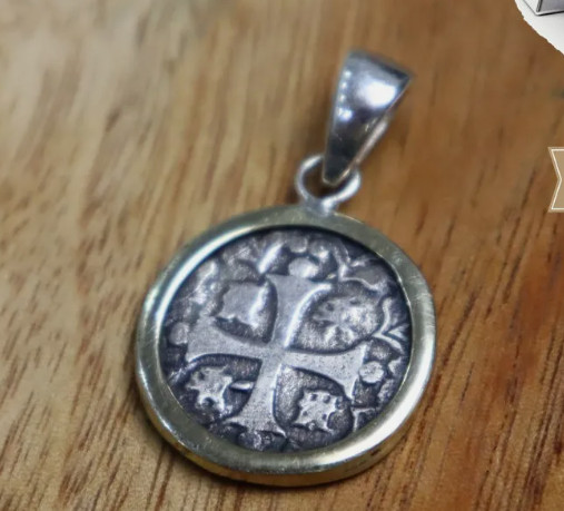 Urca de Lima SPAIN COLONIAL PIRATE COIN solid .925 STERLING SILVER Pendant 26mm Urca de Lima SPAIN COLONIAL PIRATE COIN solid .925 STERLING SILVER Pendant 26mm