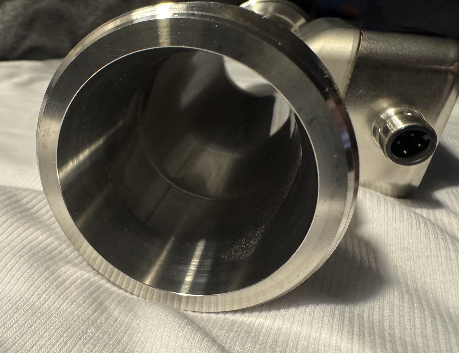IFM SU2021 Flow Meter IFM SU2021 Flow Meter