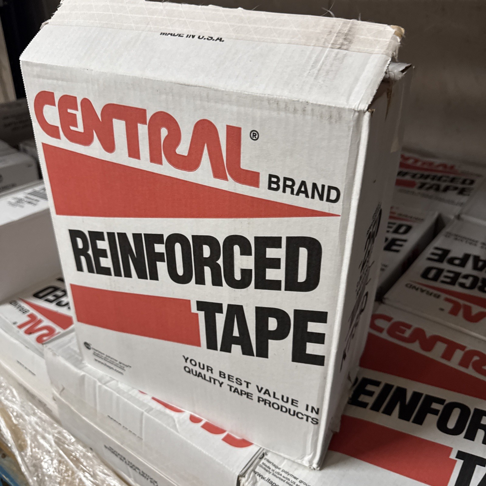Central reinforced tape. Natural, 3in x 450ft. 10 rolls per case