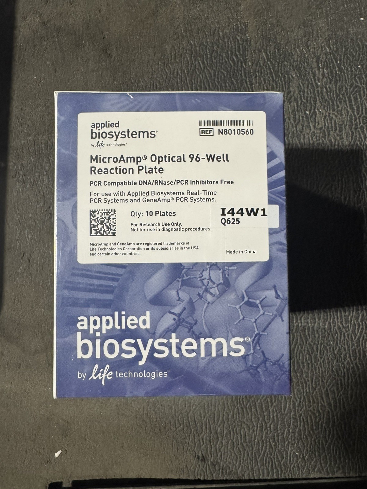 Applied Biosystems MicroAmp Optical 96-Well Reaction Plate, 10 Plates. N8010560