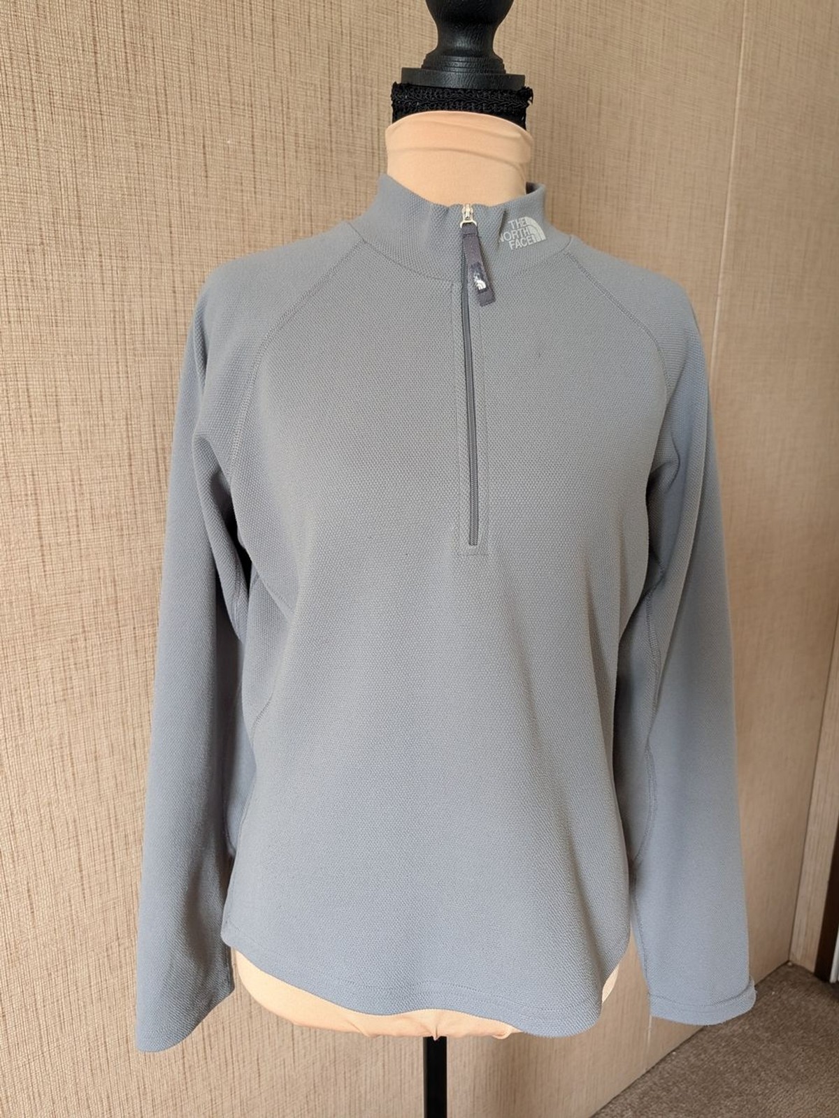 The North Face Flight Series Men’s Light Gray Half-Zip Pullover The North Face Flight Series Men’s Light Gray Half-Zip Pullover
