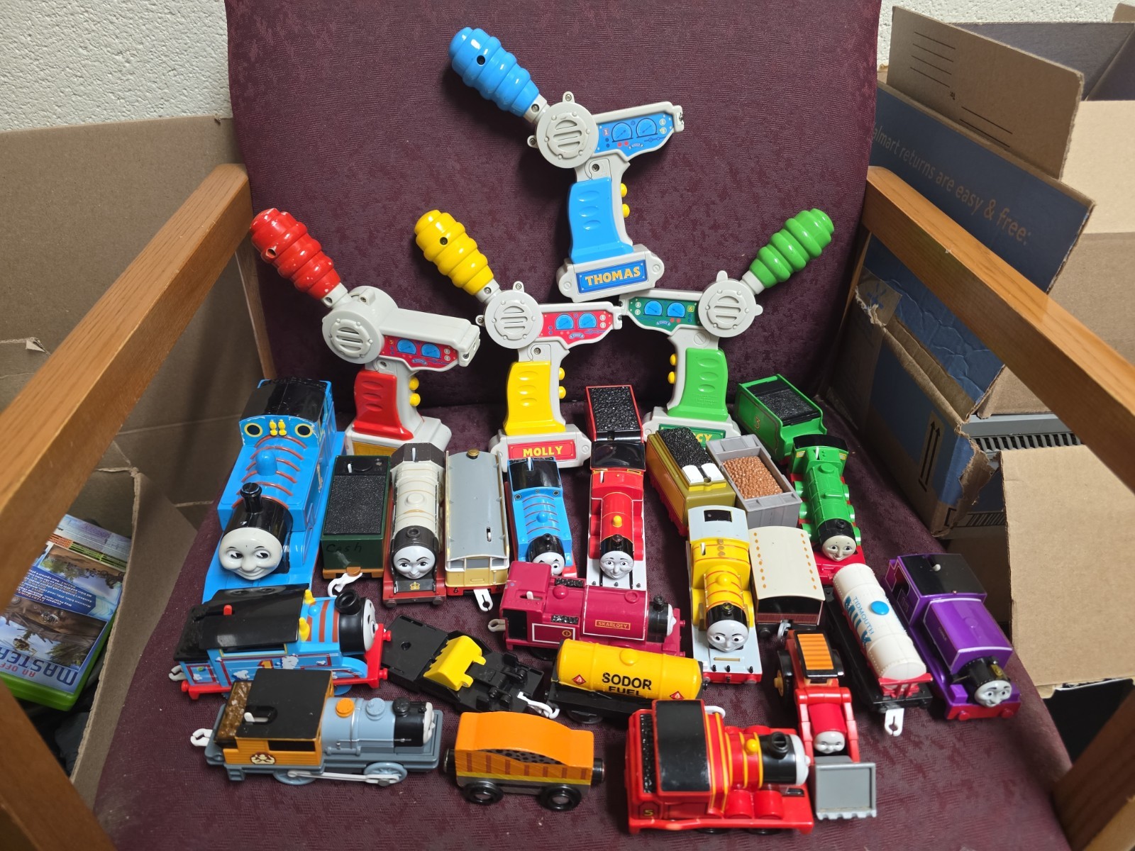 Thomas & Friends Lot (27)~4 Trackmaster Remote Controls, 9 Engines, &More Lot C Thomas & Friends Lot (27)~4 Trackmaster Remote Controls, 9 Engines, &More Lot C