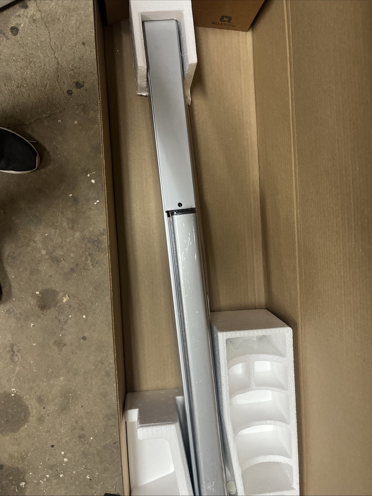 Von Duprin Allegion 22 Rim Exit Device 22-EO-SP28-299.  ED22.10000.