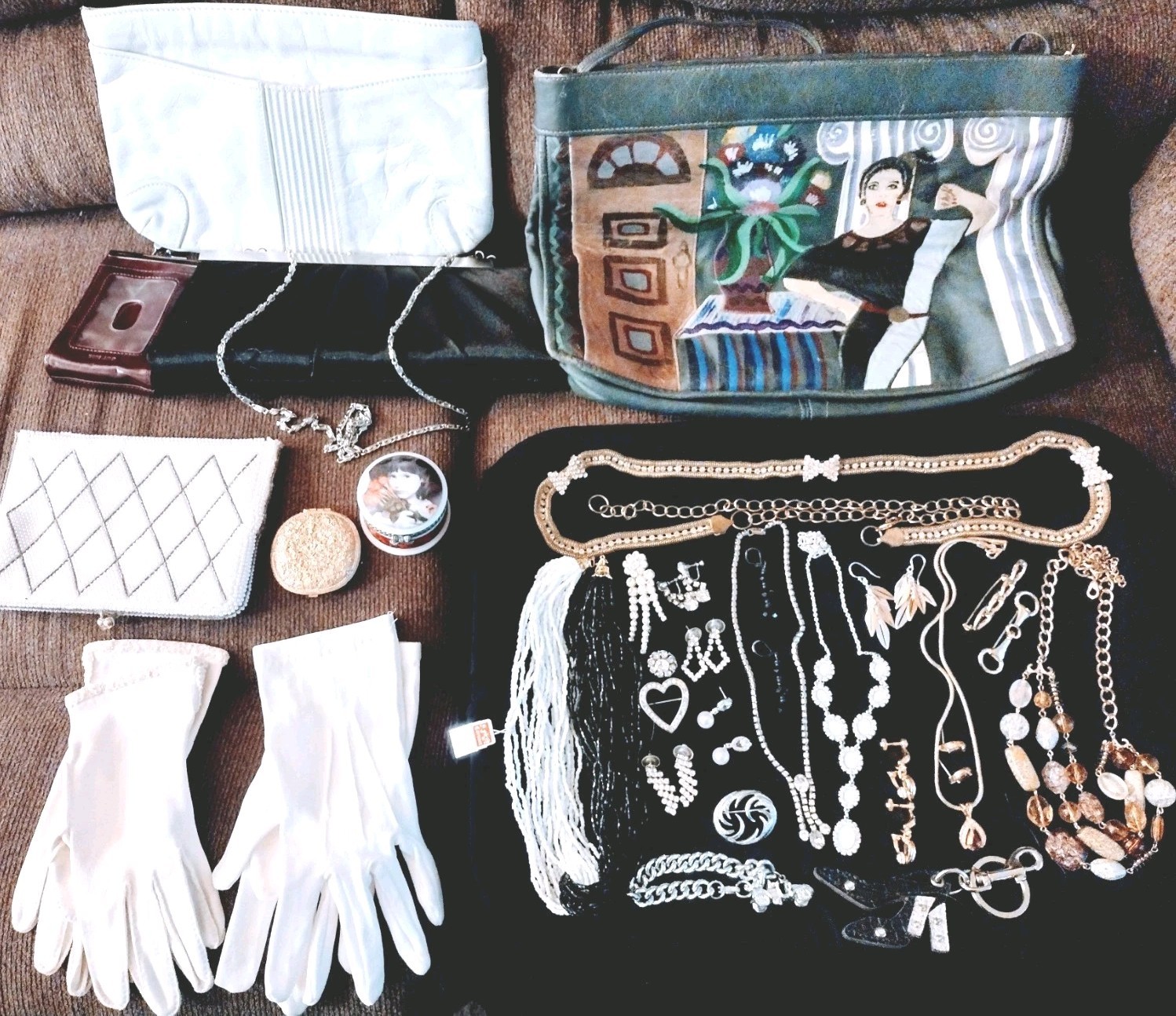 VINTAGE & MIX JUNK DRAWER Lot JEWELRY Gloves PURSES RHINESTONE BELT Compact 35pc