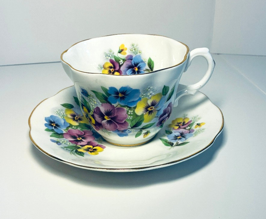 VTG Rosina Fine Bone China Tea Cup and Saucer Pansy Flowers Made in England VTG Rosina Fine Bone China Tea Cup and Saucer Pansy Flowers Made in England
