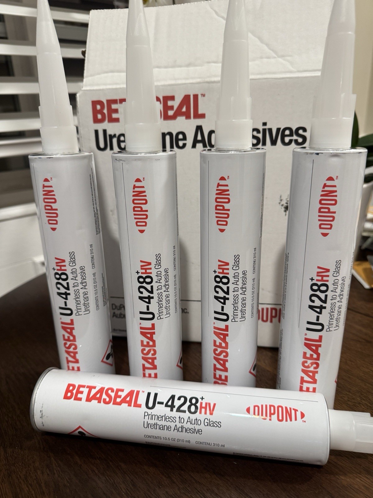 Auto Glass Sealant Windshield Urethane adhesive glue sealant U428- 5 tubes Auto Glass Sealant Windshield Urethane adhesive glue sealant U428- 5 tubes