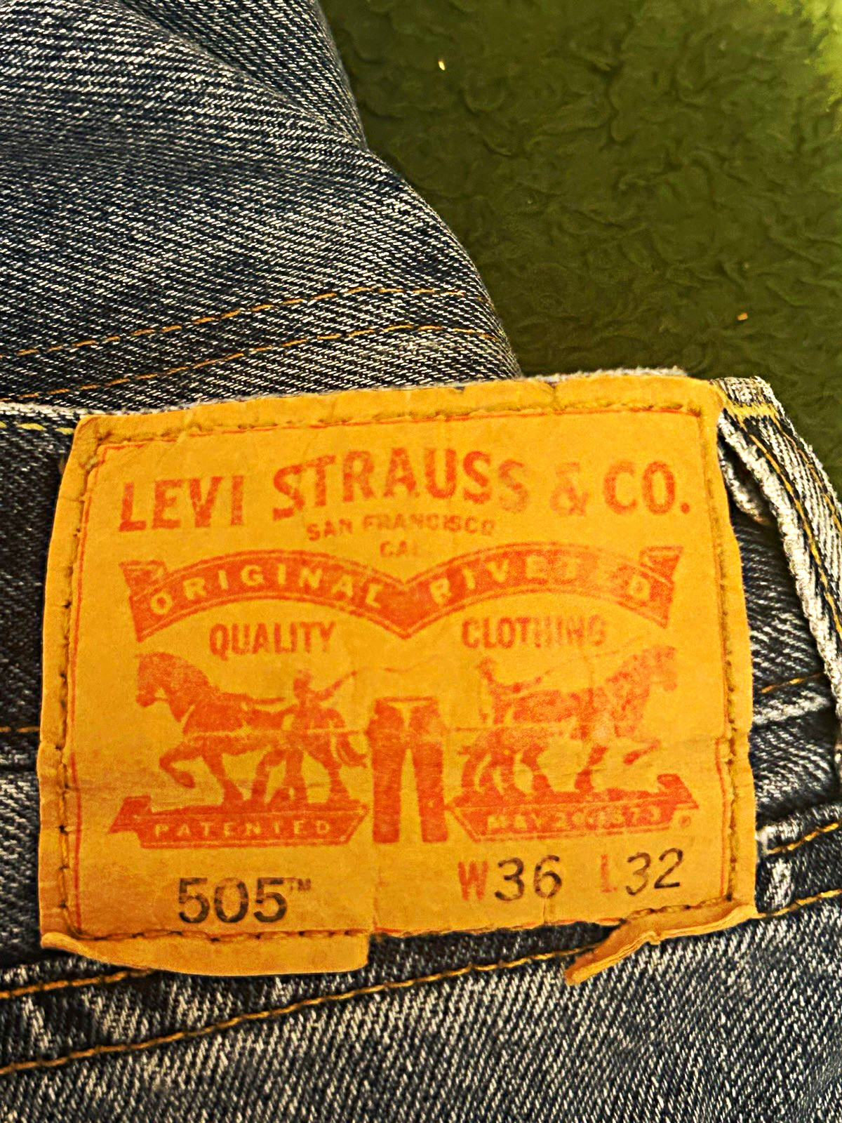 Vintage Levi’s 505 Jeans Men’s 36x32 – Light Wash – Straight Leg Vintage Levi’s 505 Jeans Men’s 36x32 – Light Wash – Straight Leg