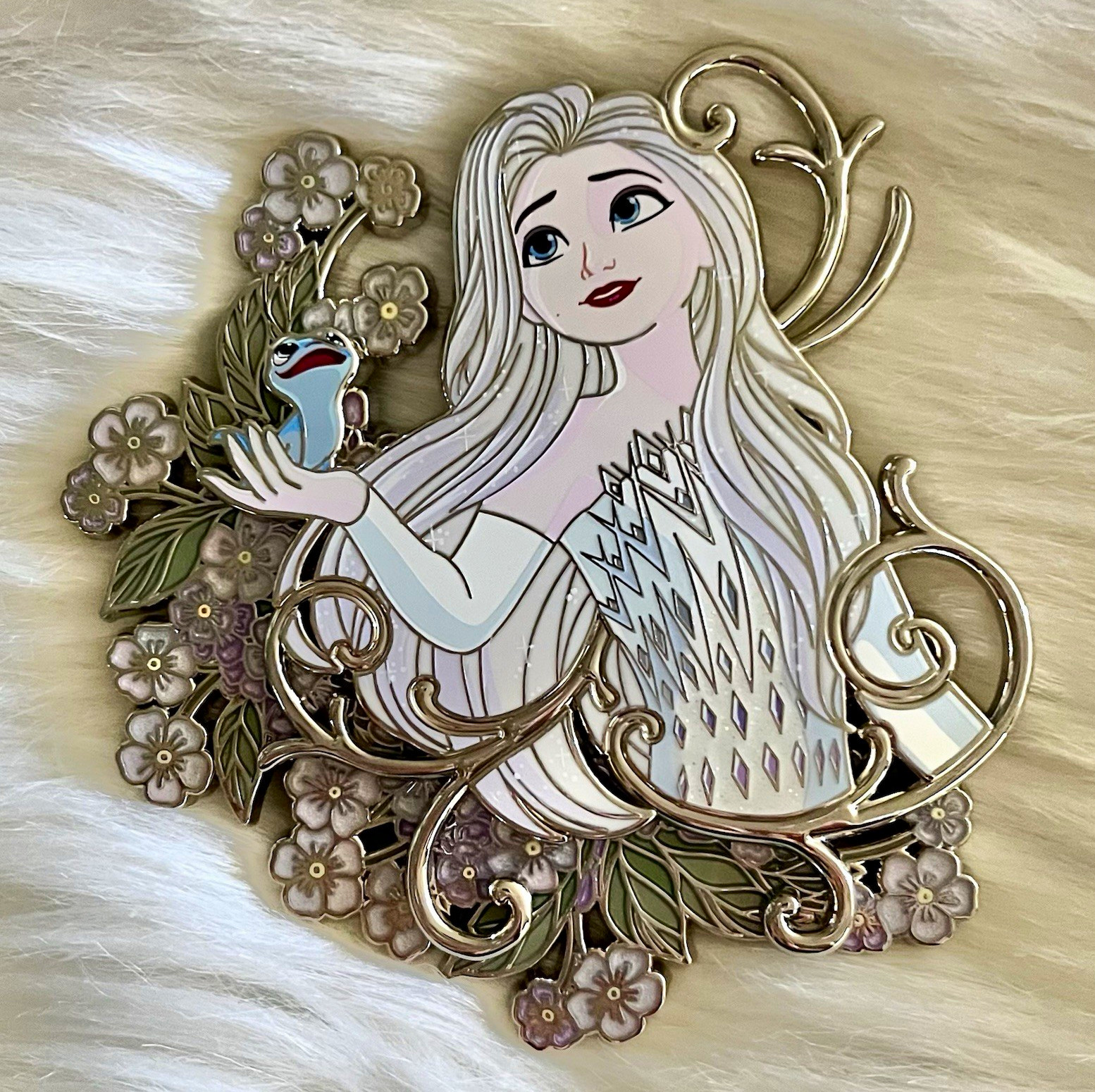 Disney Frozen Elsa 4”x4” JUMBO Fantasy Pin ‘Royal Garden Ice’ by LC Pins LE40 Disney Frozen Elsa 4”x4” JUMBO Fantasy Pin ‘Royal Garden Ice’ by LC Pins LE40
