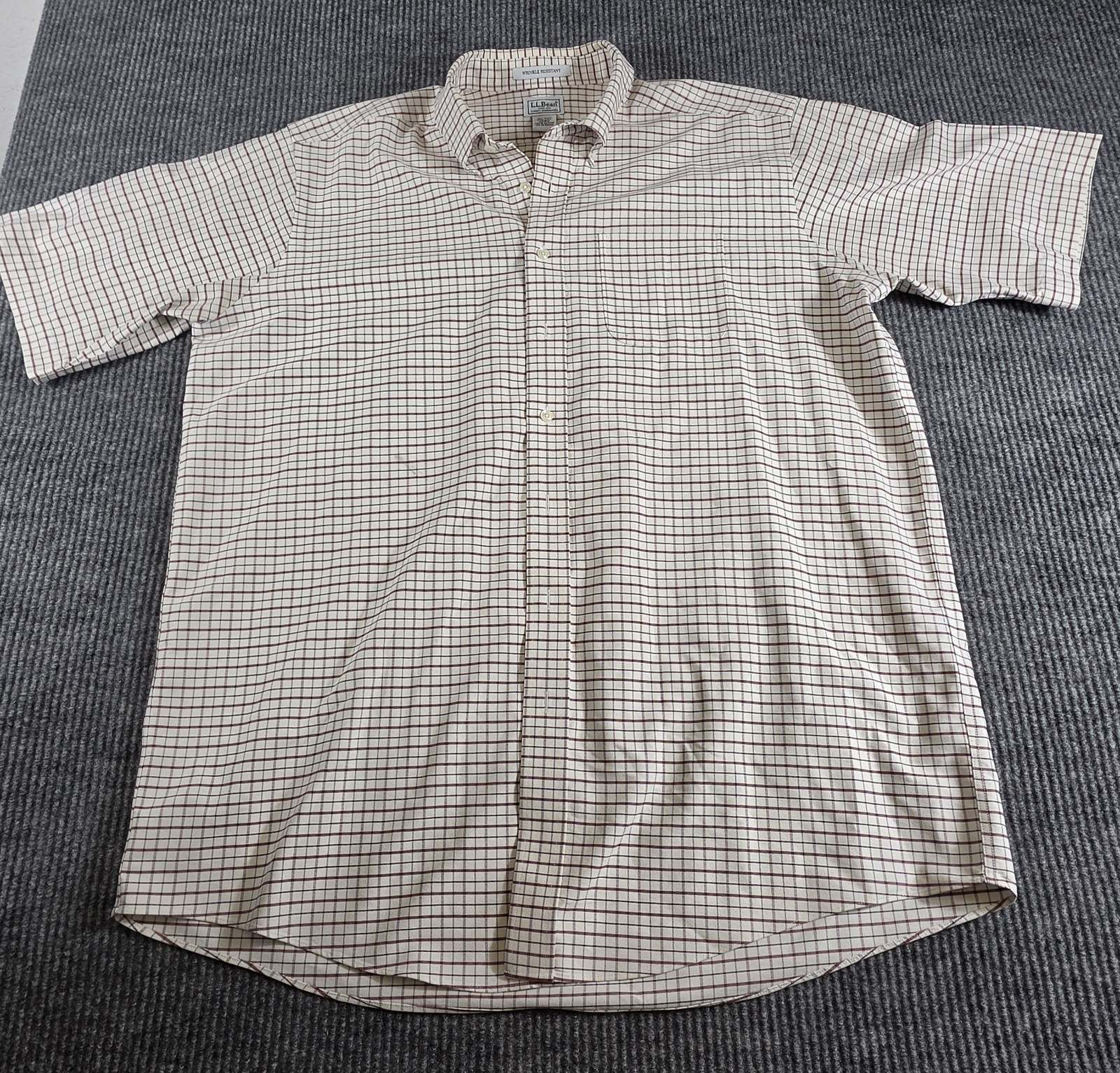 L.L. Bean Wrinkle Resistant Beige Plaid Short Sleeve Size 171/2 L.L. Bean Wrinkle Resistant Beige Plaid Short Sleeve Size 171/2