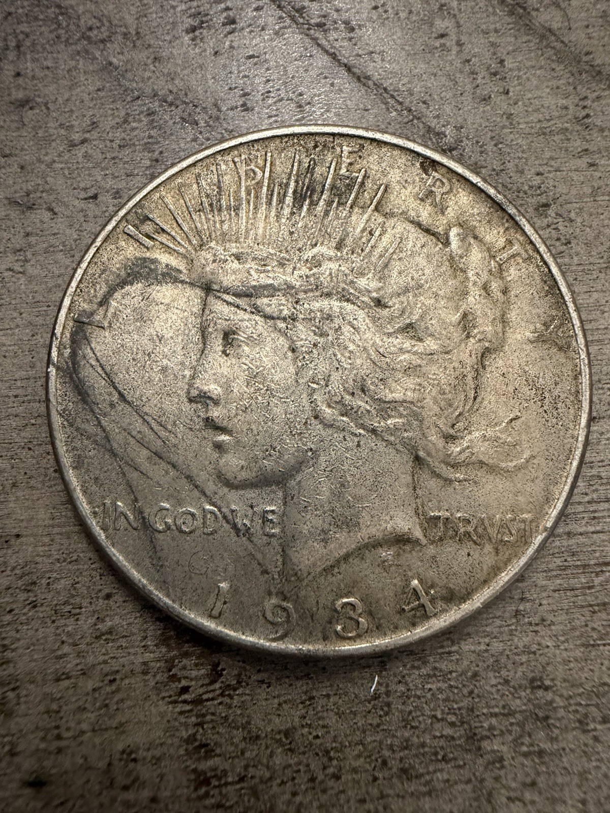 1934 P Peace Silver Dollar $1 US Coin - Circulated Raw - See Photos 1934 P Peace Silver Dollar $1 US Coin - Circulated Raw - See Photos