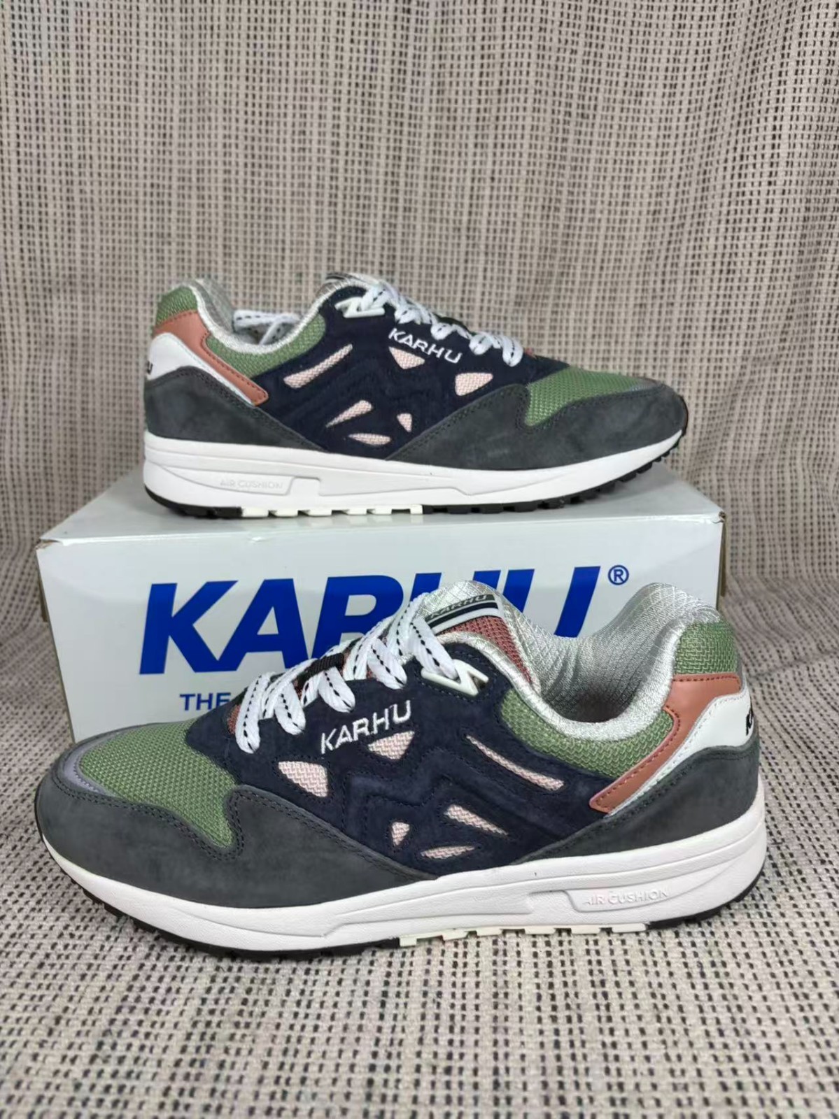 Karhu Legacy 96 \'Gunmetal India Ink\' Men\'s Shoes F806041 Karhu Legacy 96 \'Gunmetal India Ink\' Men\'s Shoes F806041