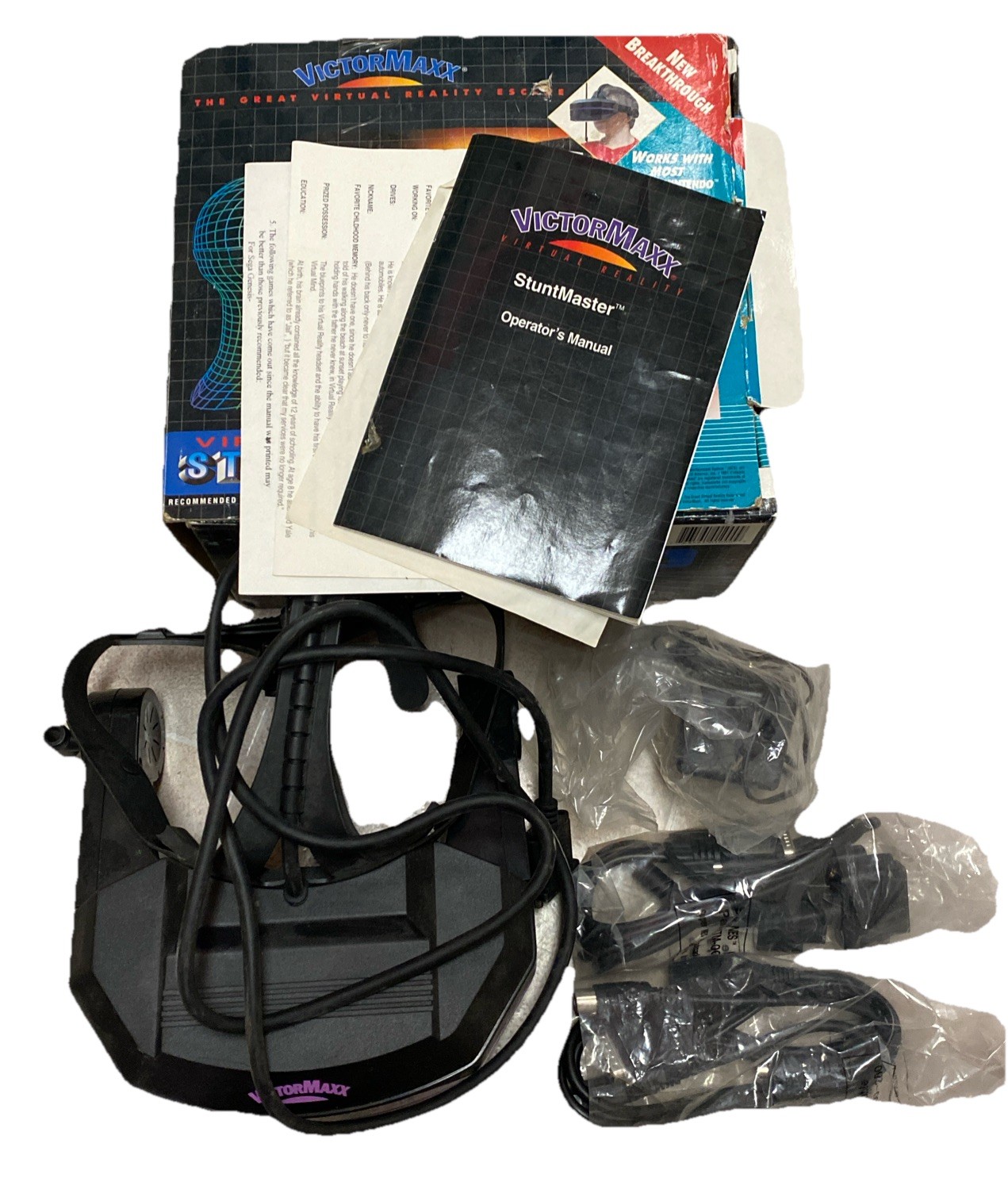 Vintage Virtual Reality Headset (VictorMaxx Stuntmaster) SNES Sega Video Game VR Vintage Virtual Reality Headset (VictorMaxx Stuntmaster) SNES Sega Video Game VR