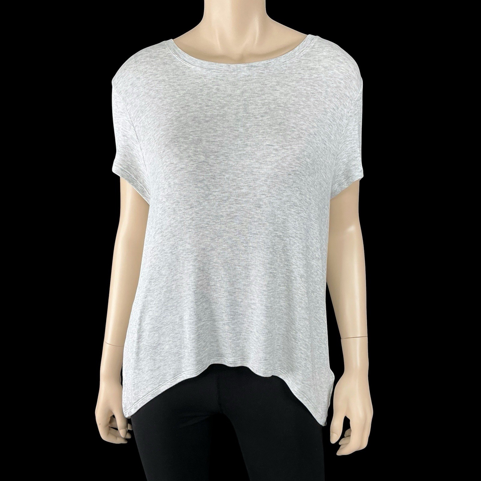 Athleta Top Women Medium Gray Short Sleeve Ribbed Stretchy Athleisure NWOT Athleta Top Women Medium Gray Short Sleeve Ribbed Stretchy Athleisure NWOT