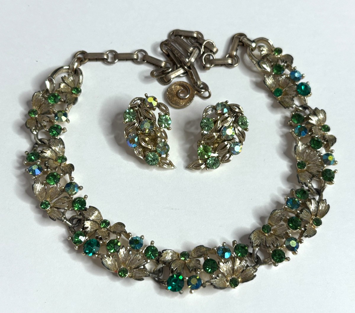 Vintage Lisner Green Rhinestone Choker Necklace Clip On Earrings Demi Parure 16\ Vintage Lisner Green Rhinestone Choker Necklace Clip On Earrings Demi Parure 16\