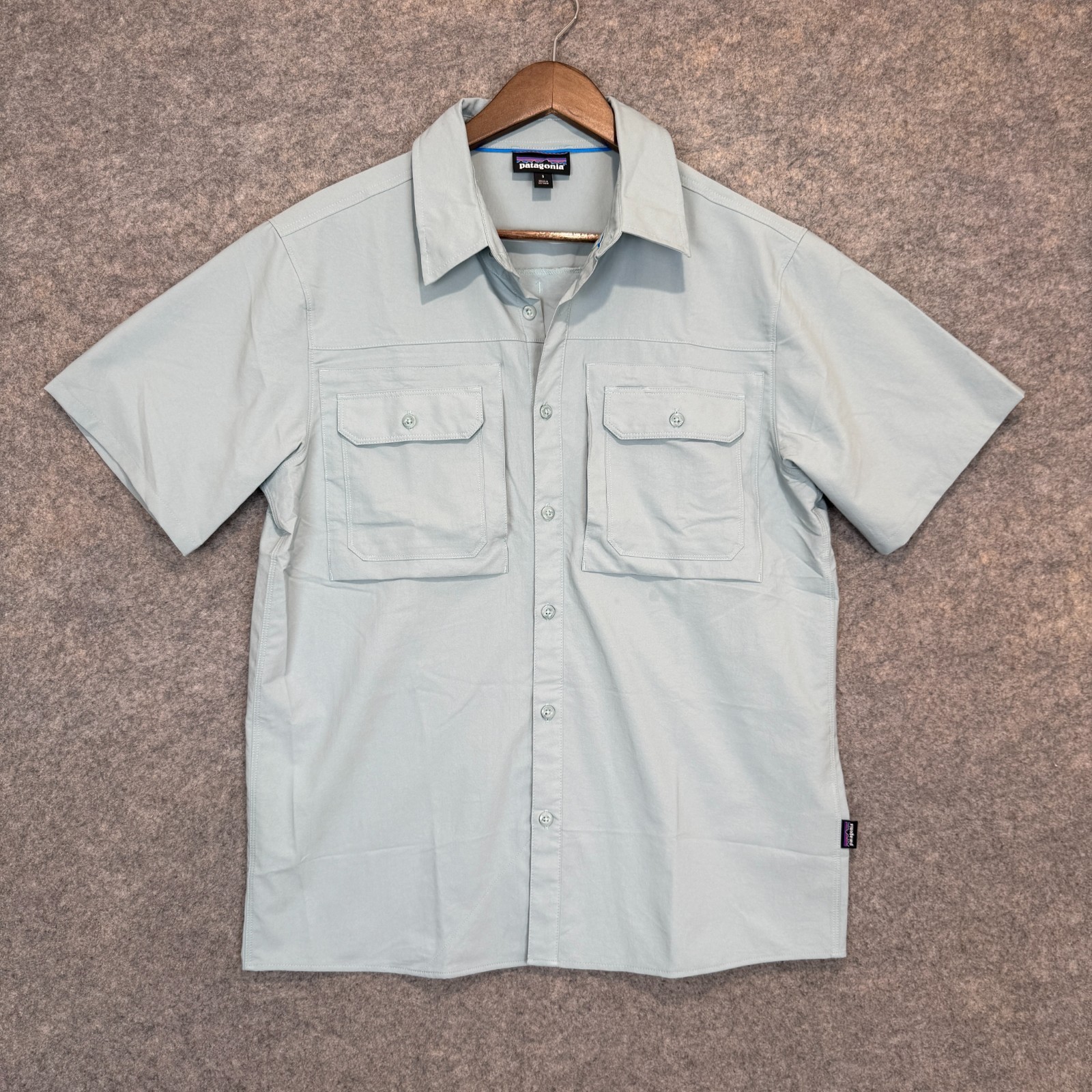 Patagonia Self Guided Sun Shirt Mens Small Lightweight UPF Vented Pockets Light
