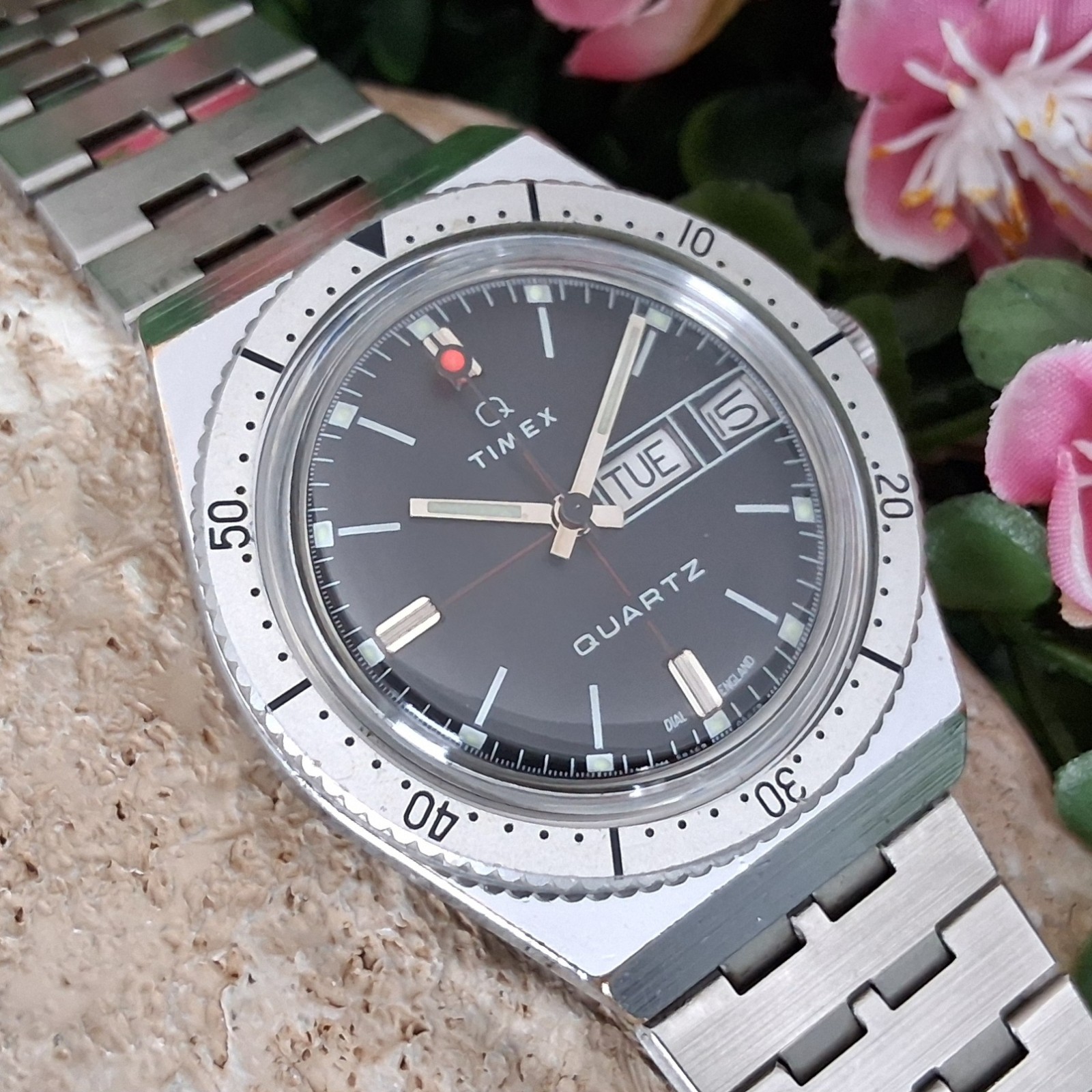 Serviced 1979 Timex Q Quartz Men's Vintage Day Date Watch Original Bracelet 