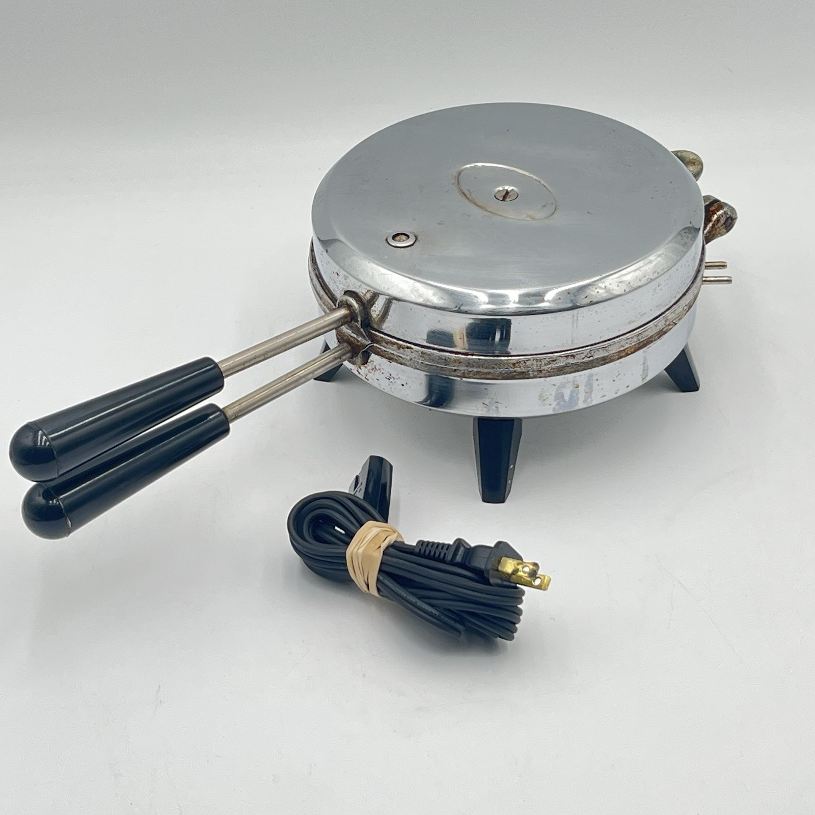 Vintage Vitantonio Pizzelle Maid Model 400 Chrome Electric Pizzelle Maker 800W