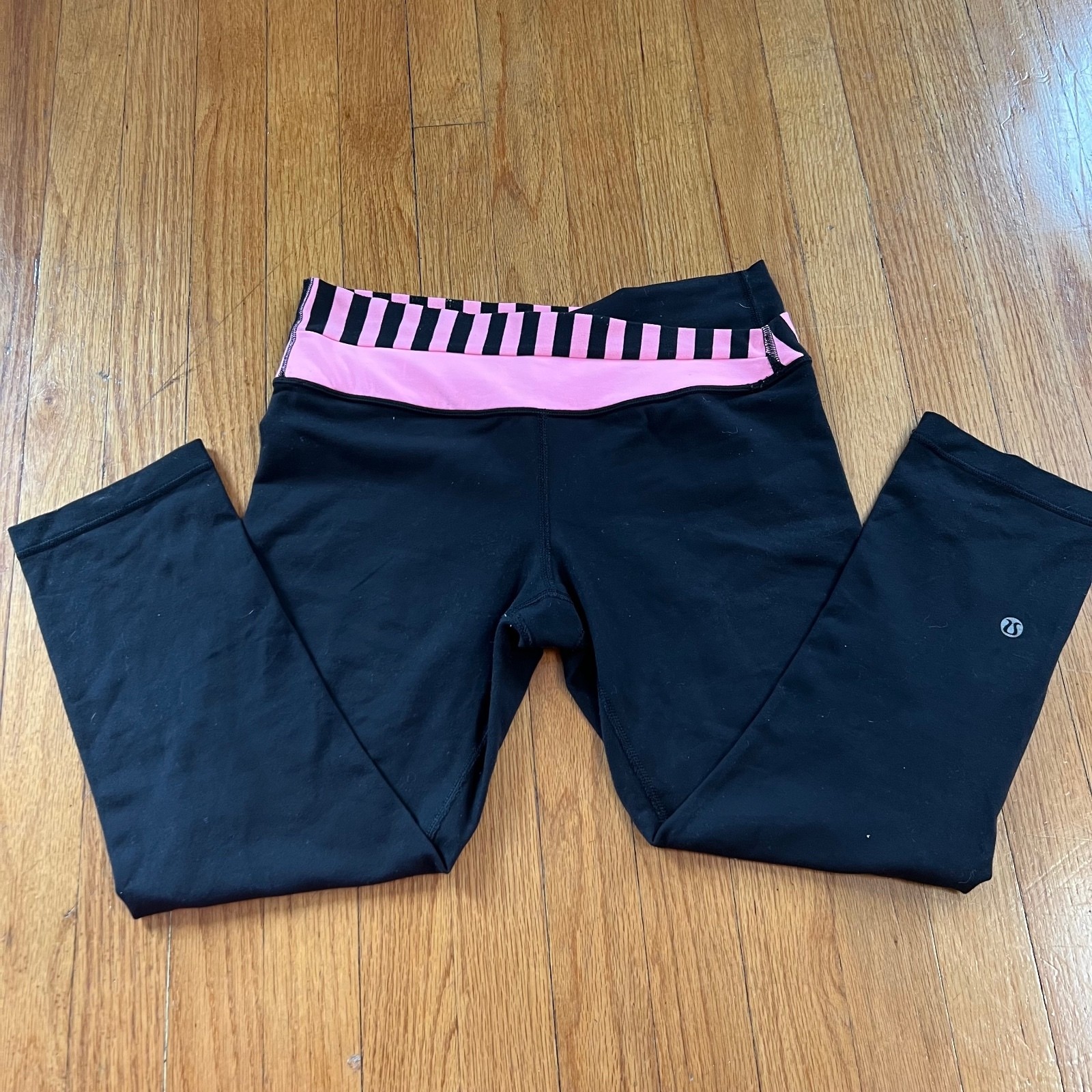Vintage Lululemon Black Cropped Leggings with Pink Striped Waistband