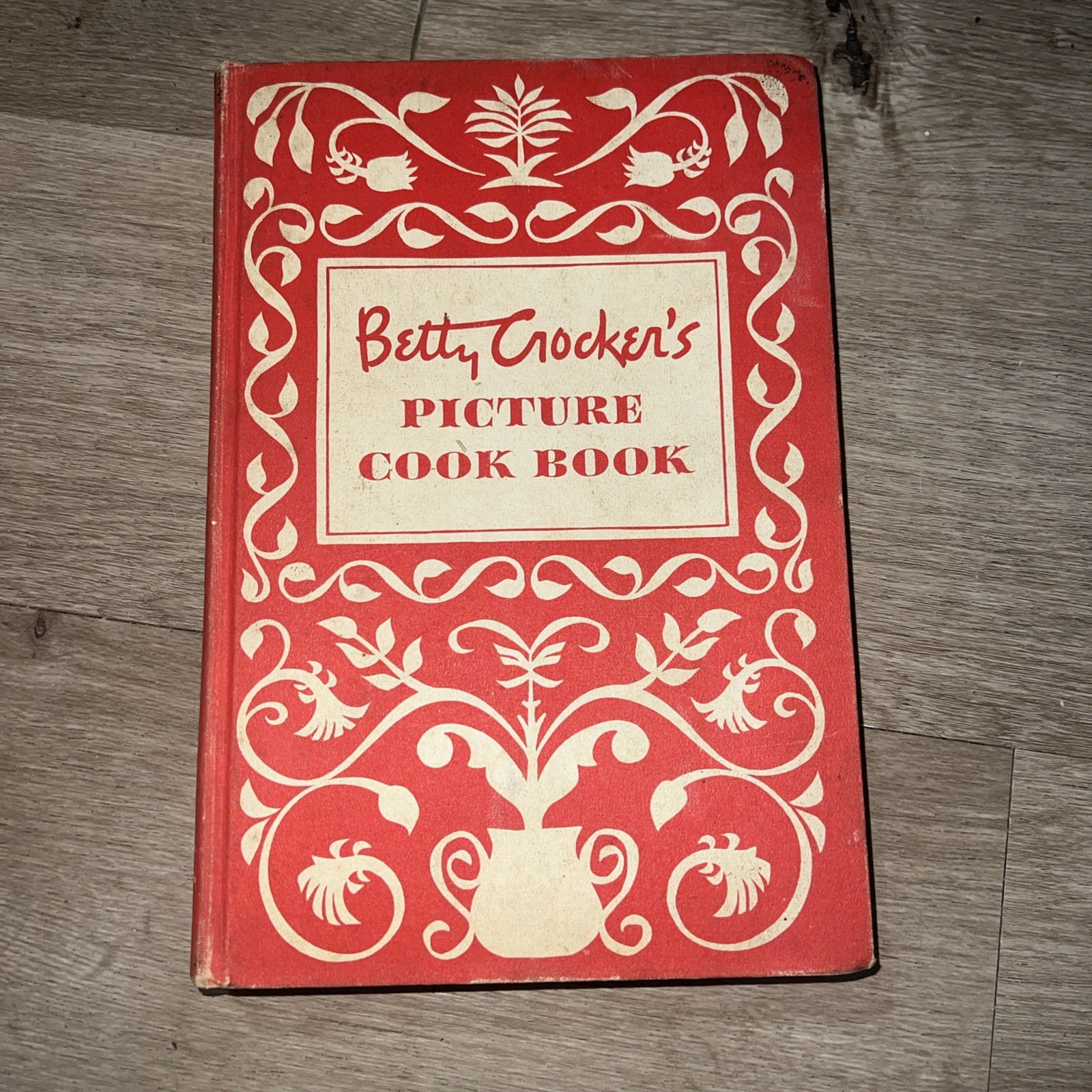 First Edition Betty Crocker’s  Vintage Picture Cook Book 1950 HC 6th Printing