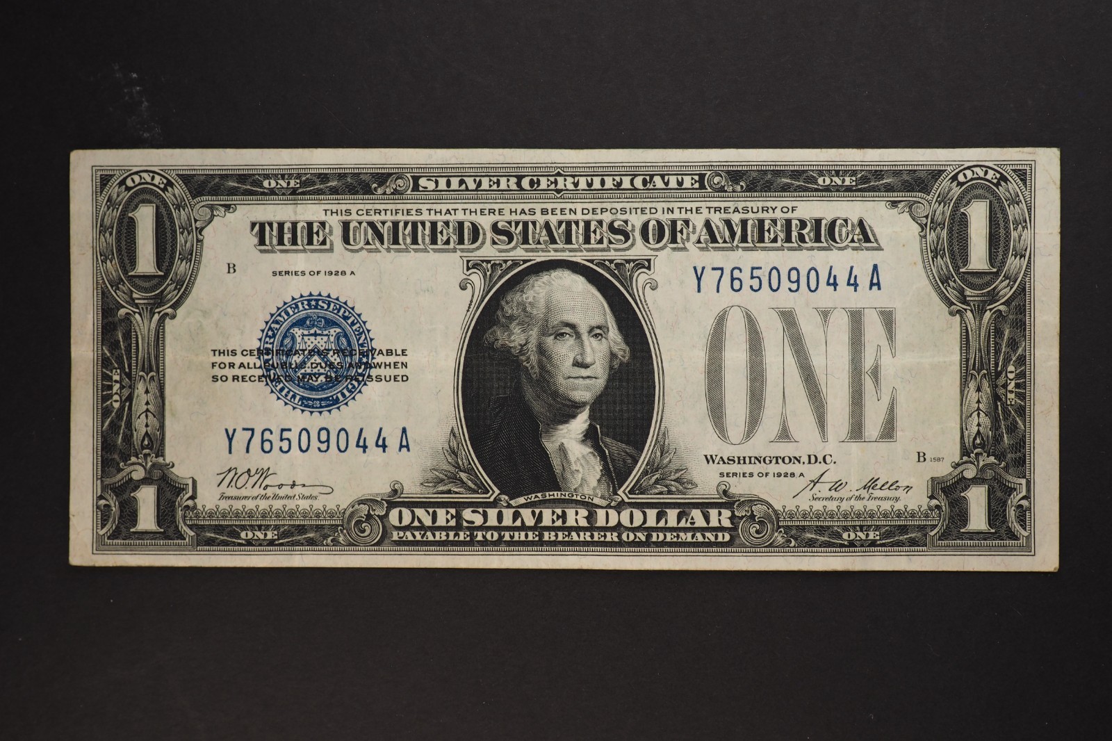 1928 A **** $1 SILVER CERTIFICATE CRISPY WHITE  **VF NOTE** ** 6099