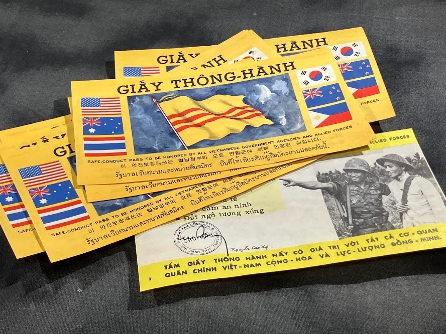 1 each, Original Viet Nam war Chiêu Hồi SAFE CONDUCT PASS vietnam leaflet