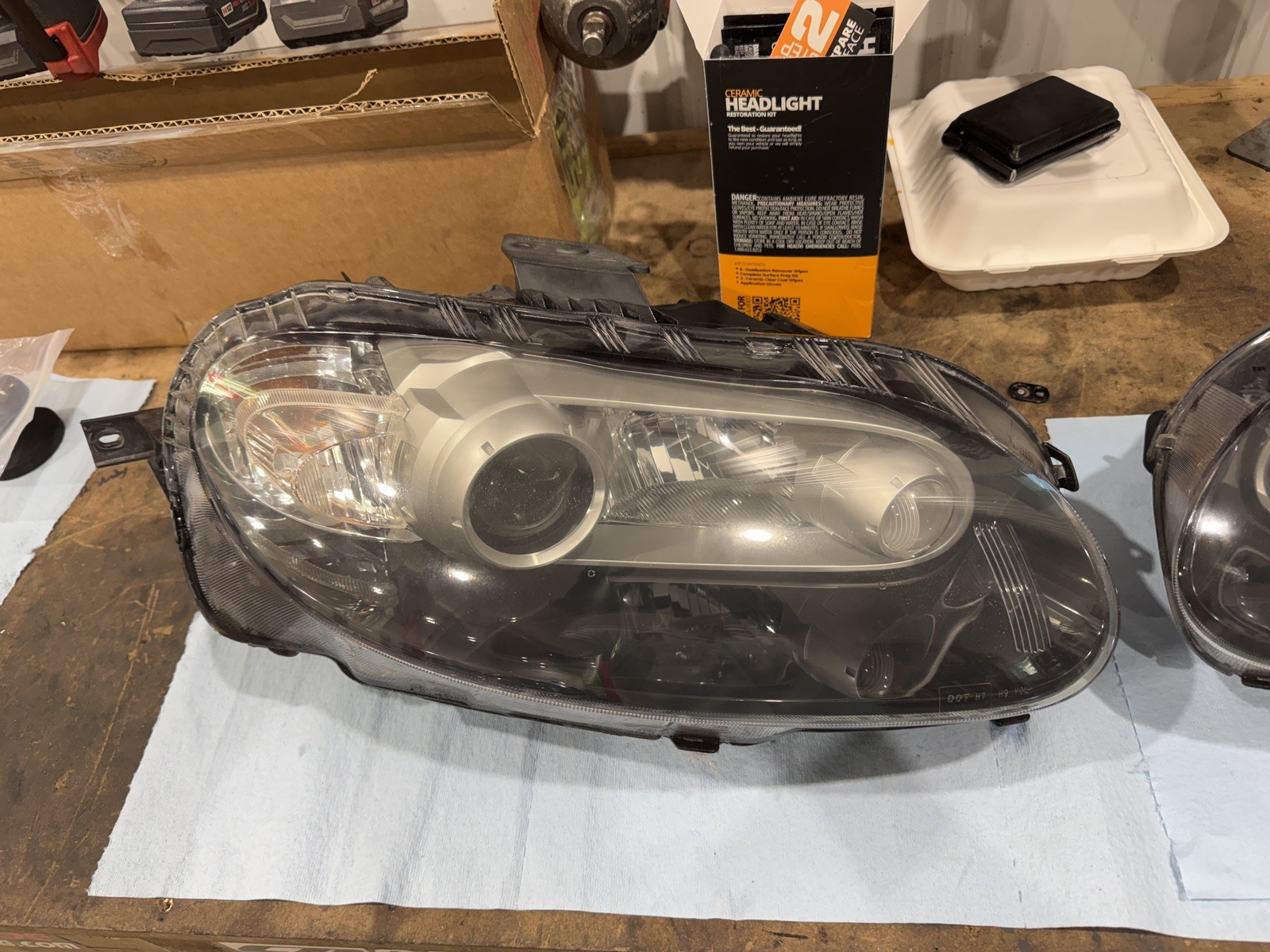 2006-2008 Mazda MX-5 Miata Right Halogen Headlight Assembly OEM