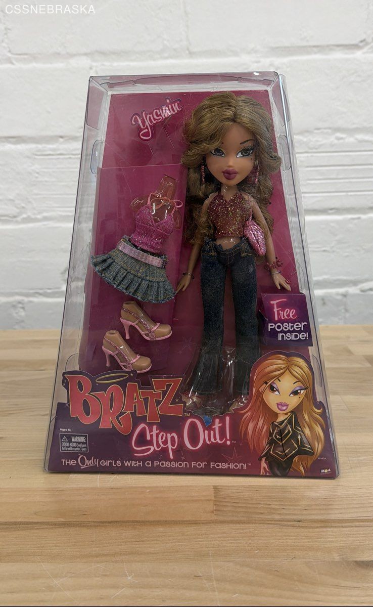 Vintage Collectible Yasmin BRATZ Step Out Fashion Doll by MGM